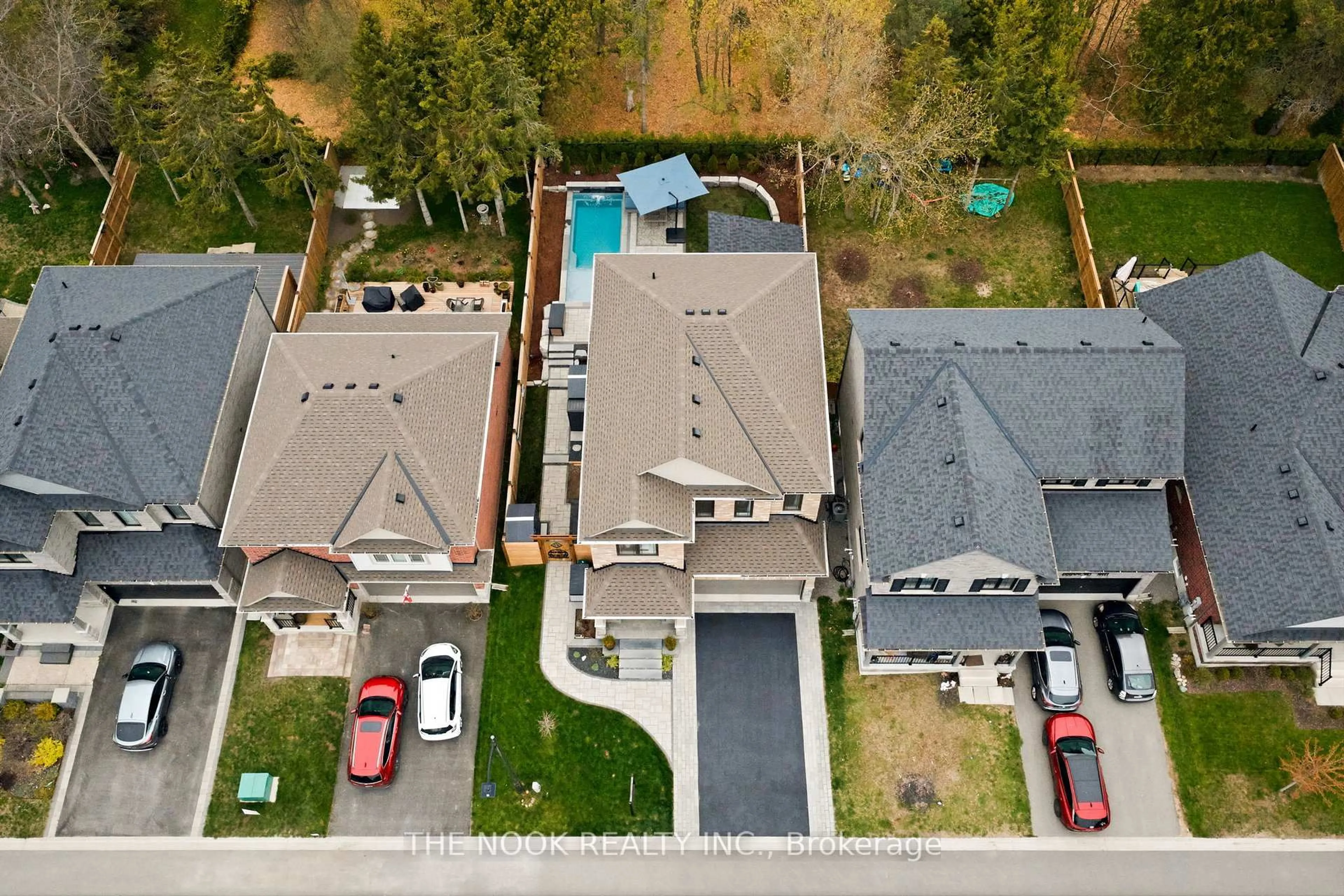 A pic from outside/outdoor area/front of a property/back of a property/a pic from drone, street for 42 Drummond St, Port Hope Ontario L1A 0E8
