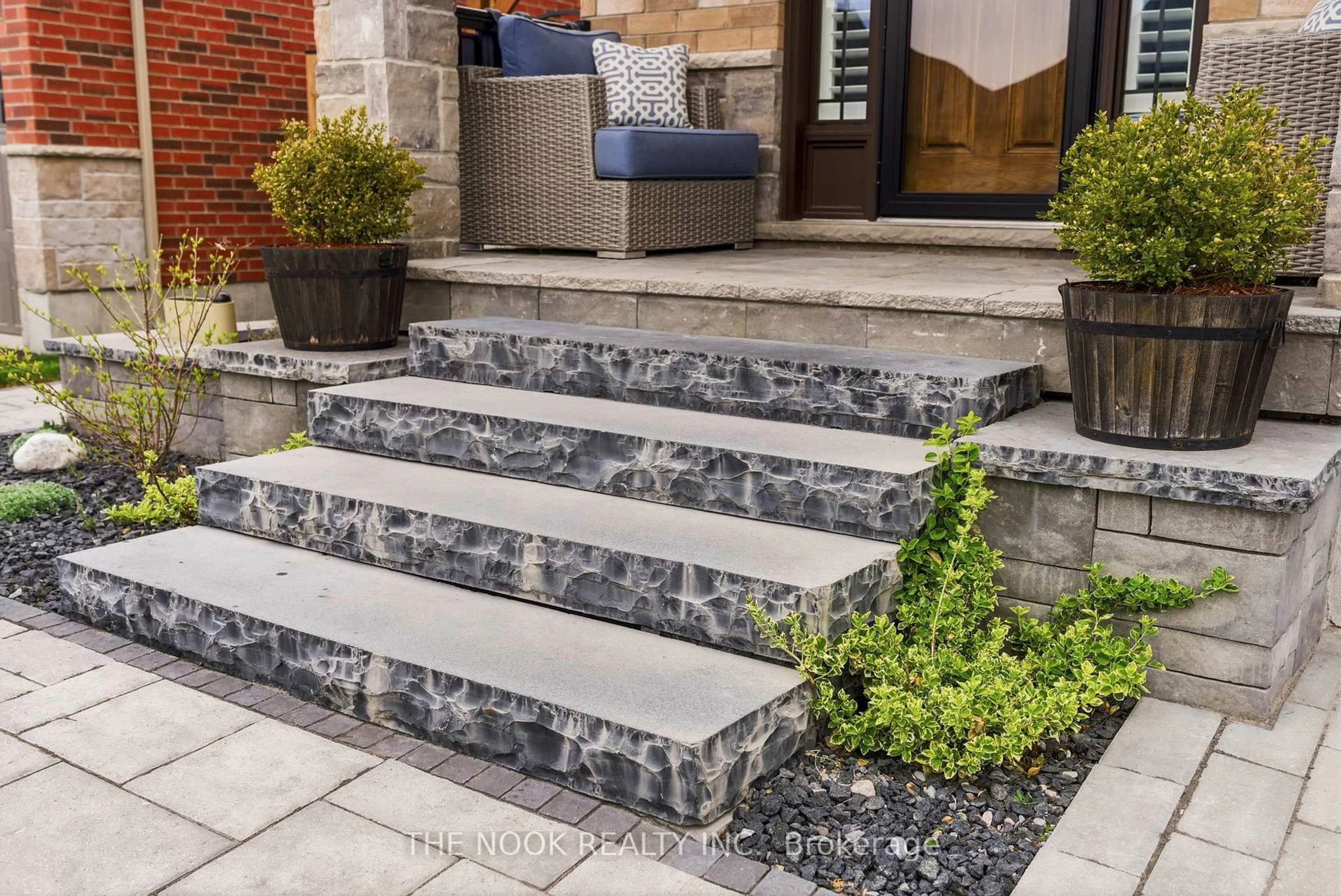 Stairs for 42 Drummond St, Port Hope Ontario L1A 0E8