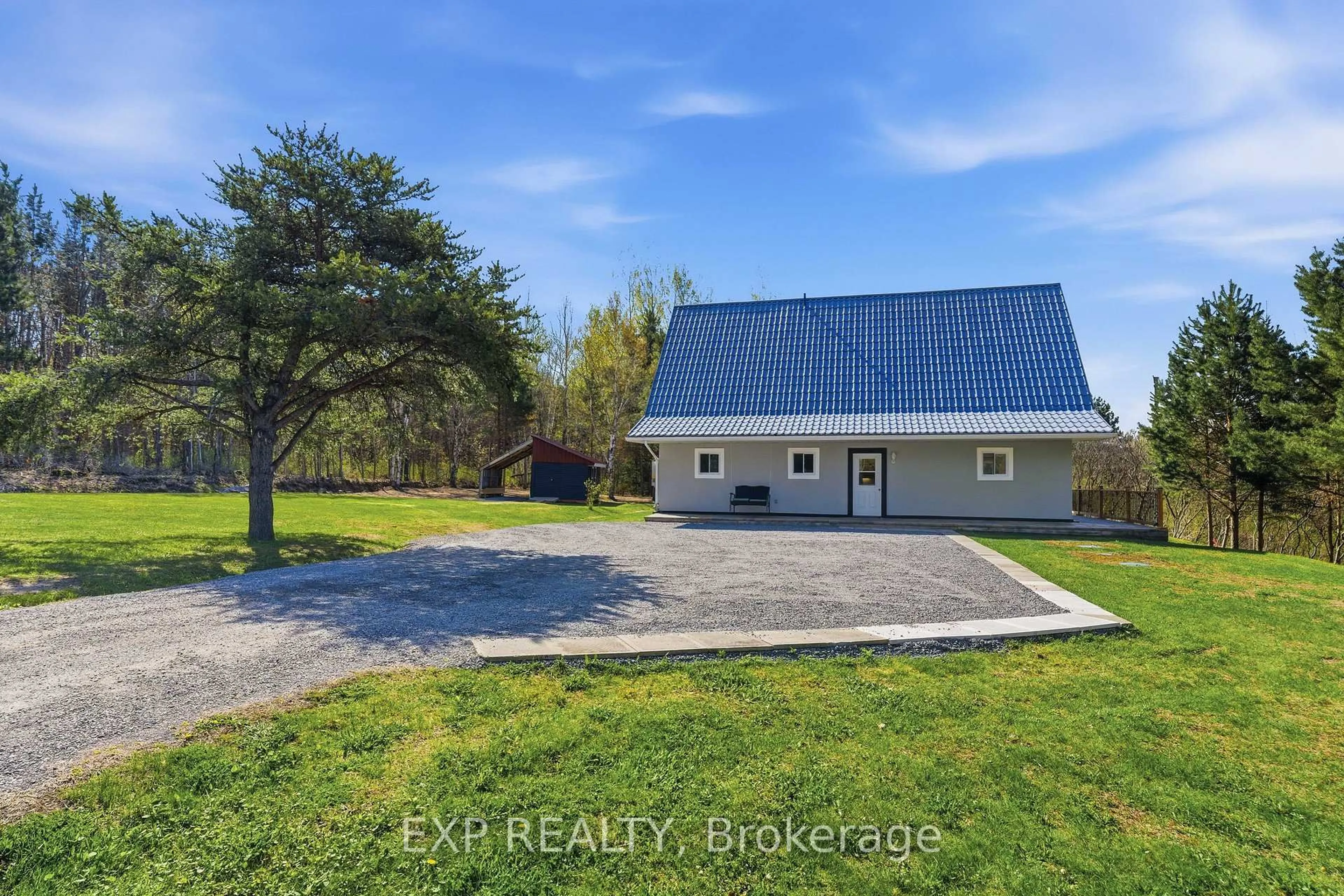 A pic from outside/outdoor area/front of a property/back of a property/a pic from drone, unknown for 568 LAKE GEORGE Rd, Alfred and Plantagenet Ontario K0B 1L0
