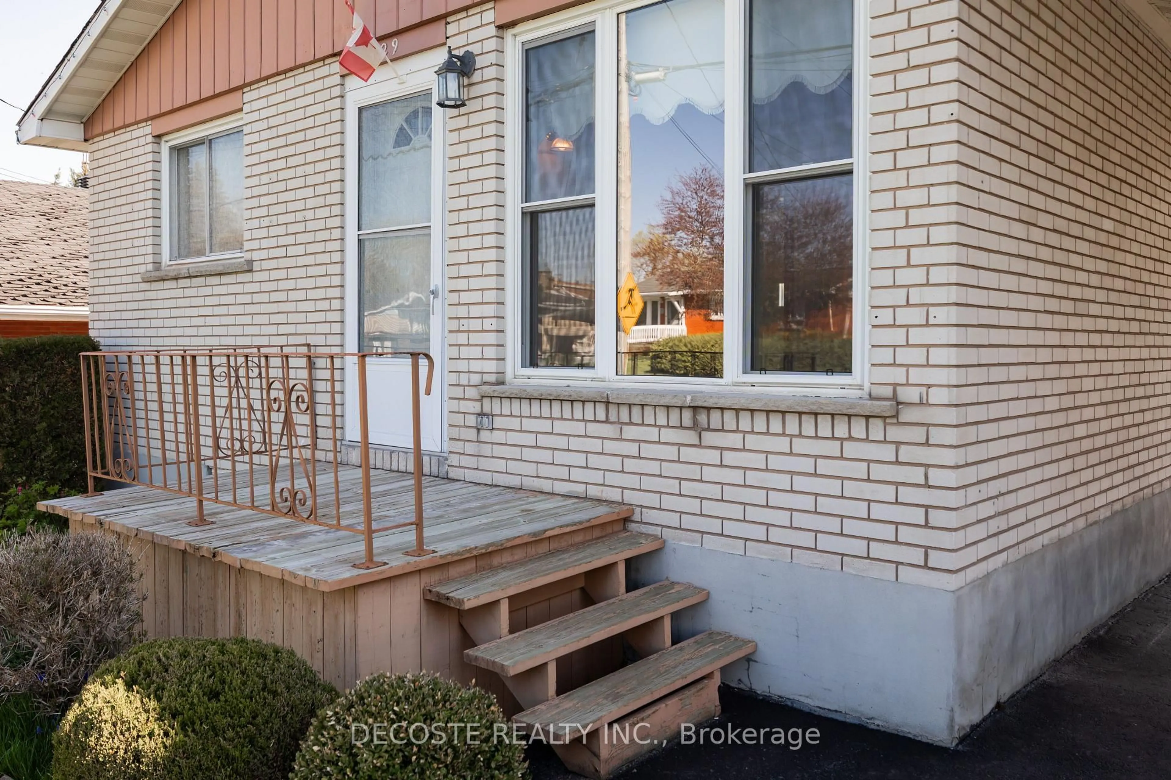 Patio, street for 429 Dominion St, North Glengarry Ontario K0C 1A0