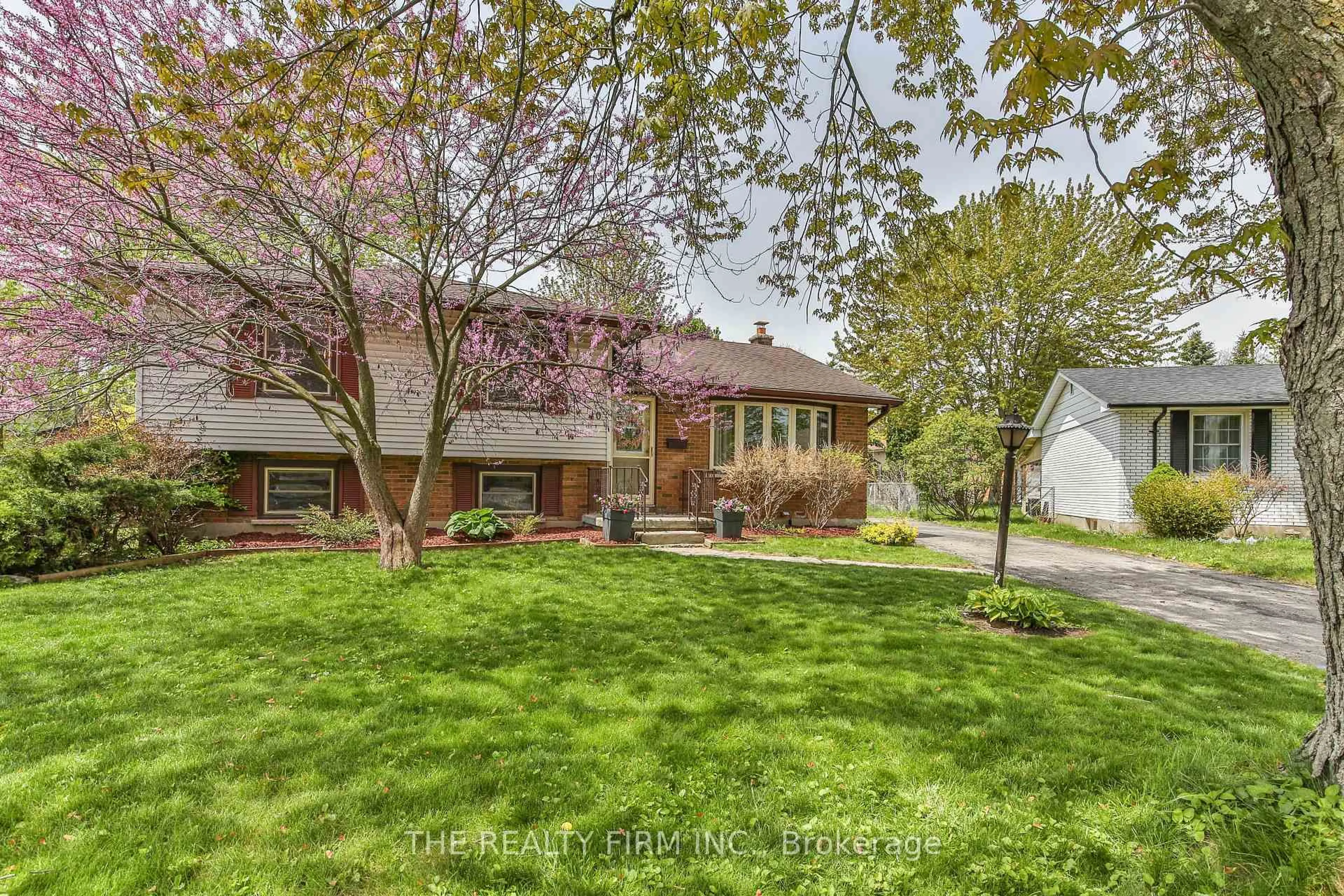 Unknown for 40 Ebury Pl, London South Ontario N6C 4V4