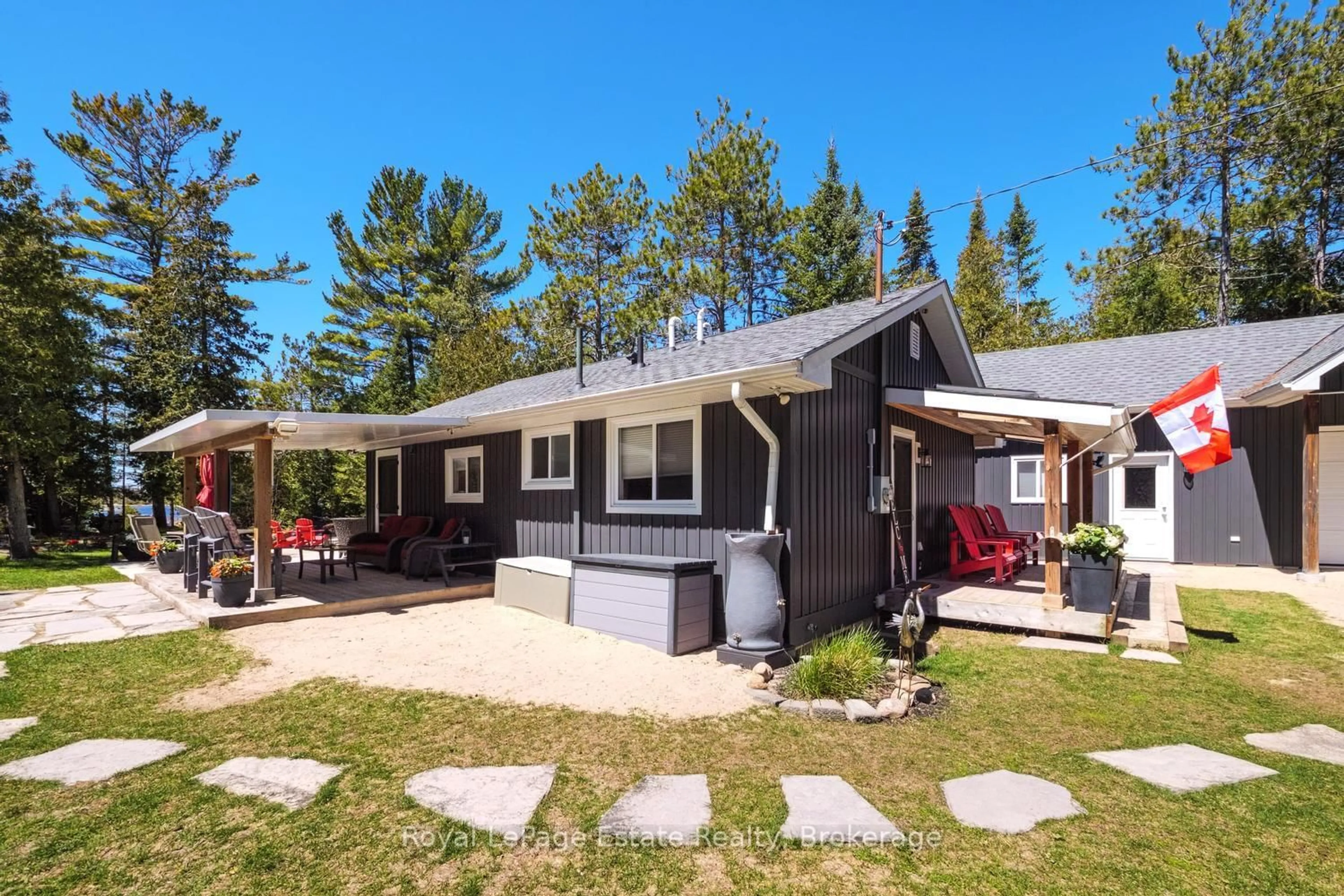 Patio, street for 61 Sog Je Wa Sa Dr, Native Leased Lands Ontario N0H 2G0