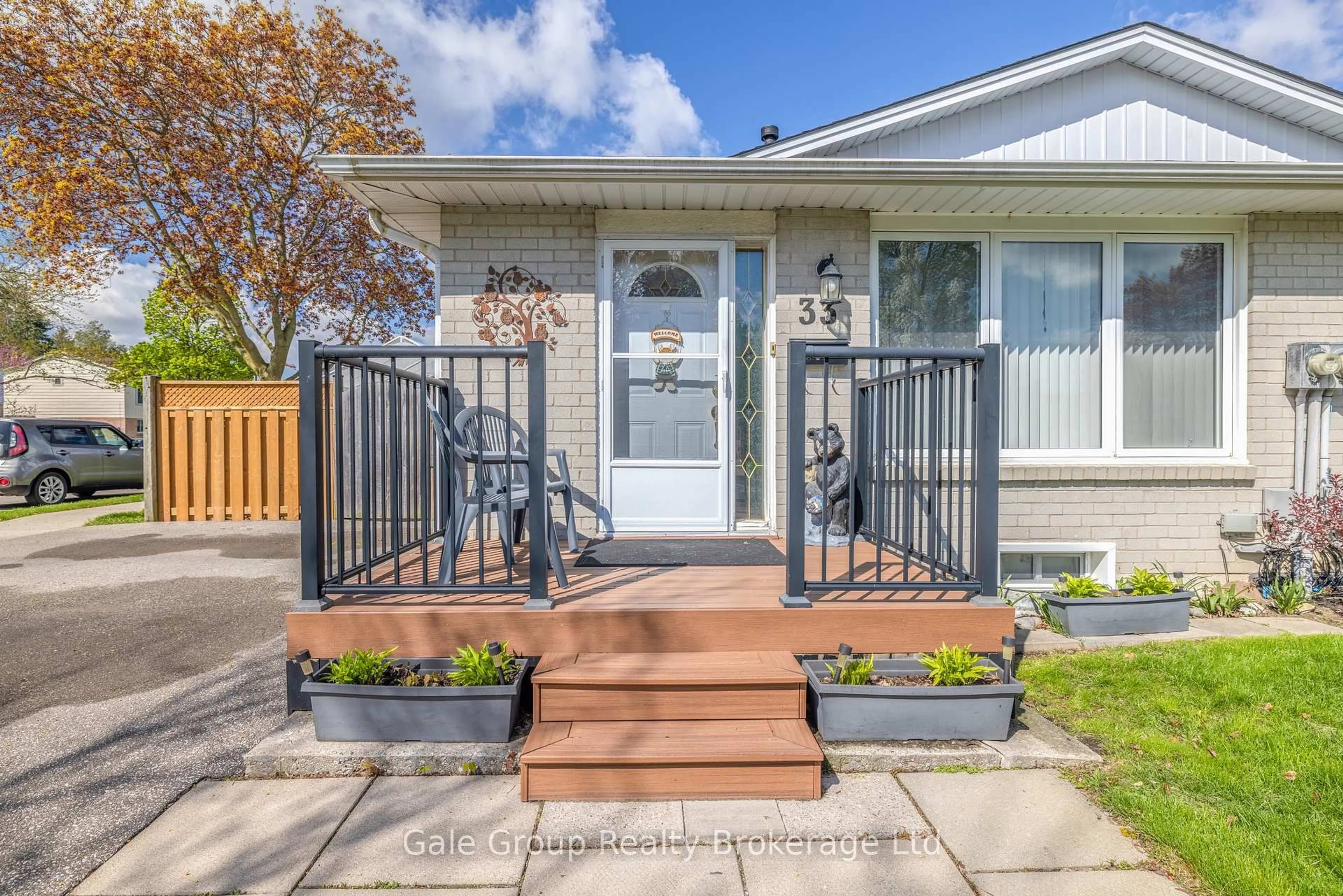 Unknown for 33 Inverness St, Brantford Ontario N3V 1A9