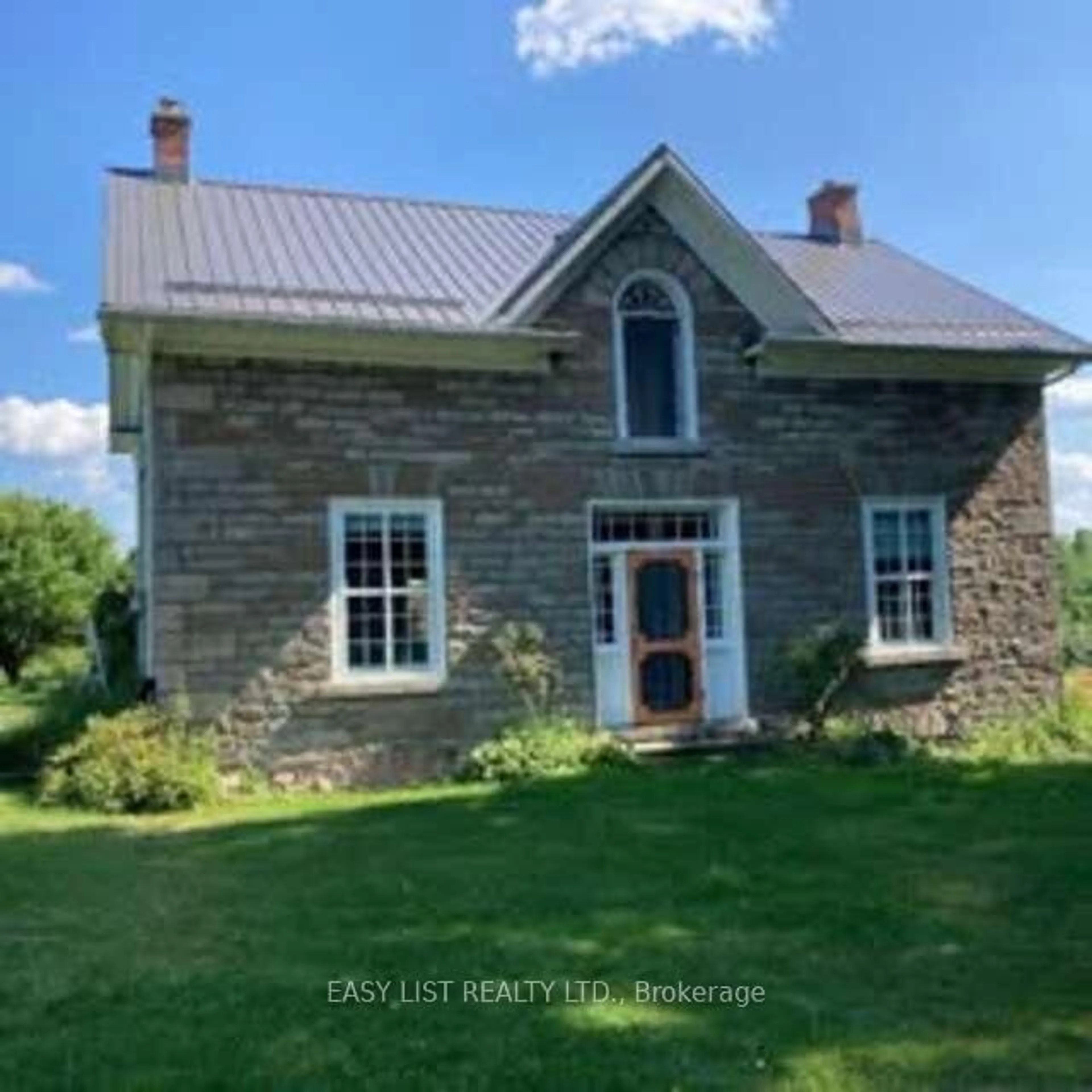 A pic from outside/outdoor area/front of a property/back of a property/a pic from drone, building for 69 12th Concession, Frontenac Ontario K0G 0A5