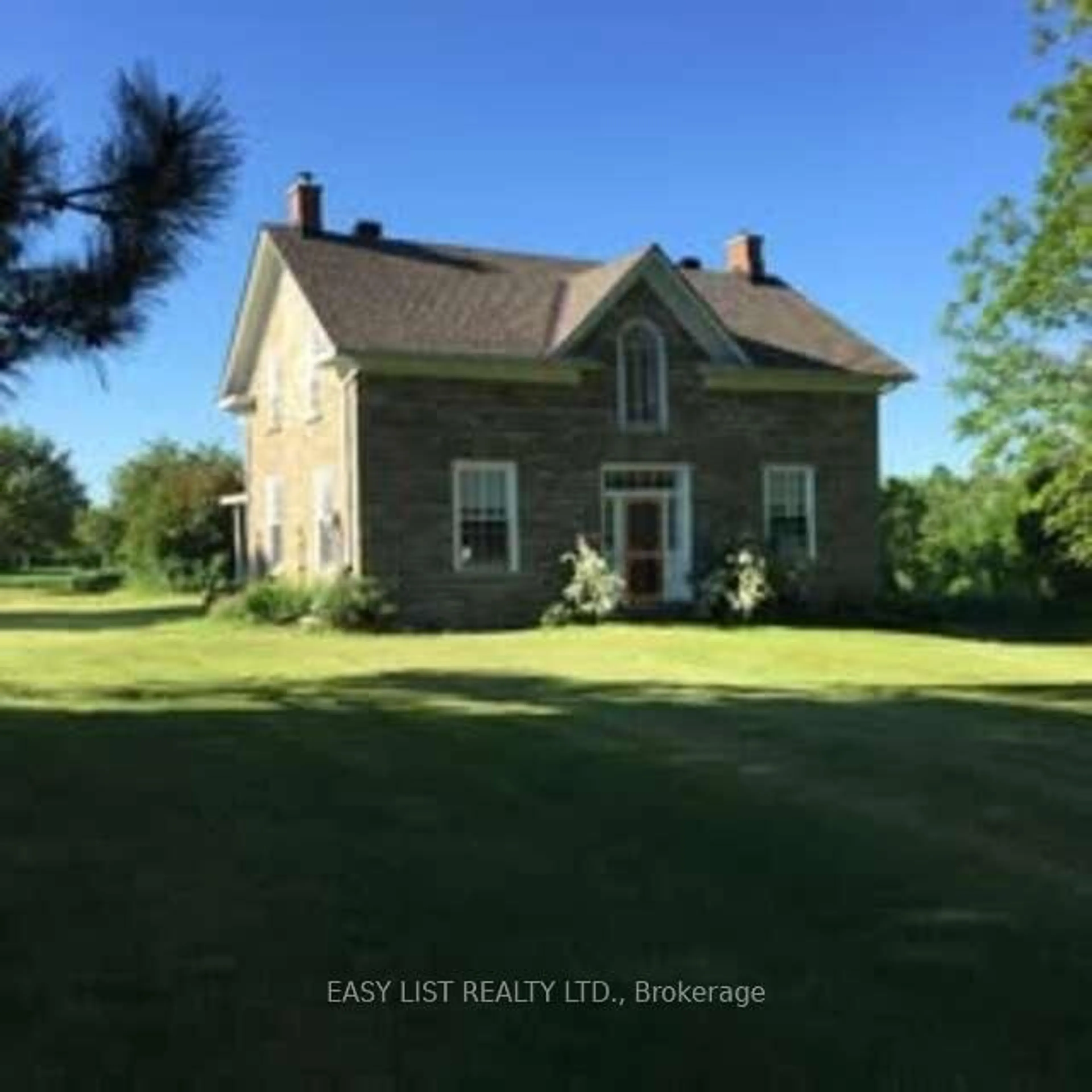 A pic from outside/outdoor area/front of a property/back of a property/a pic from drone, building for 69 12th Concession, Frontenac Ontario K0G 0A5
