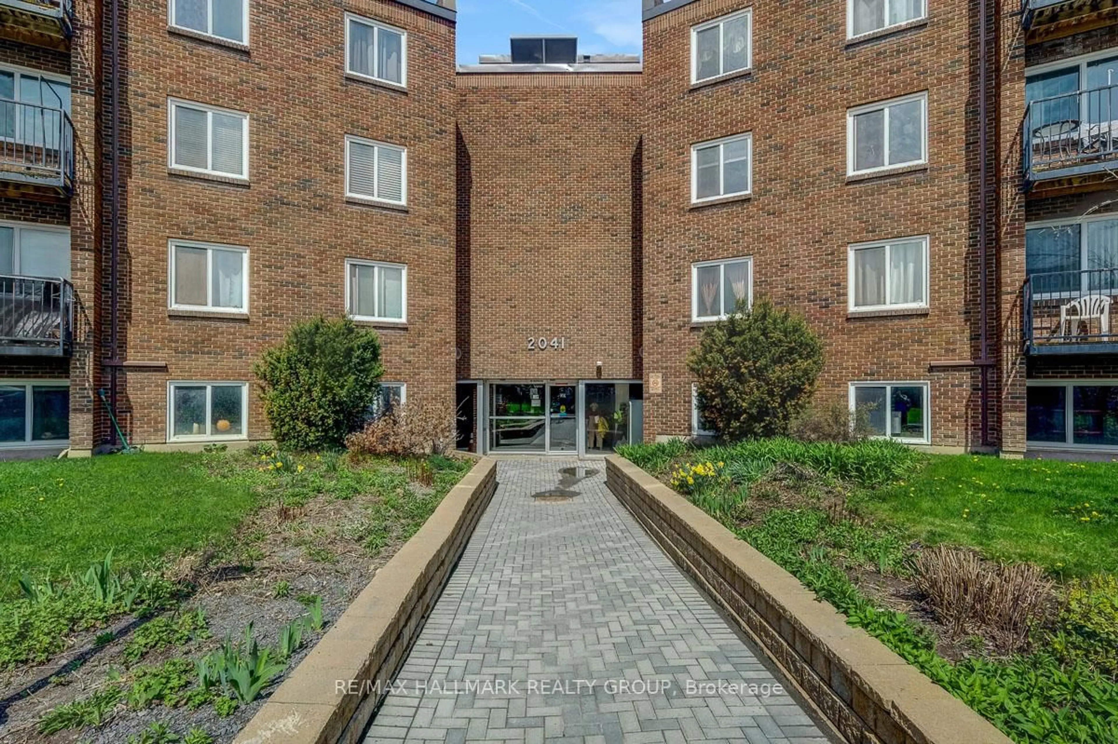 Unknown for 2041 Arrowsmith Dr #105A, Ottawa Ontario K1J 7V7