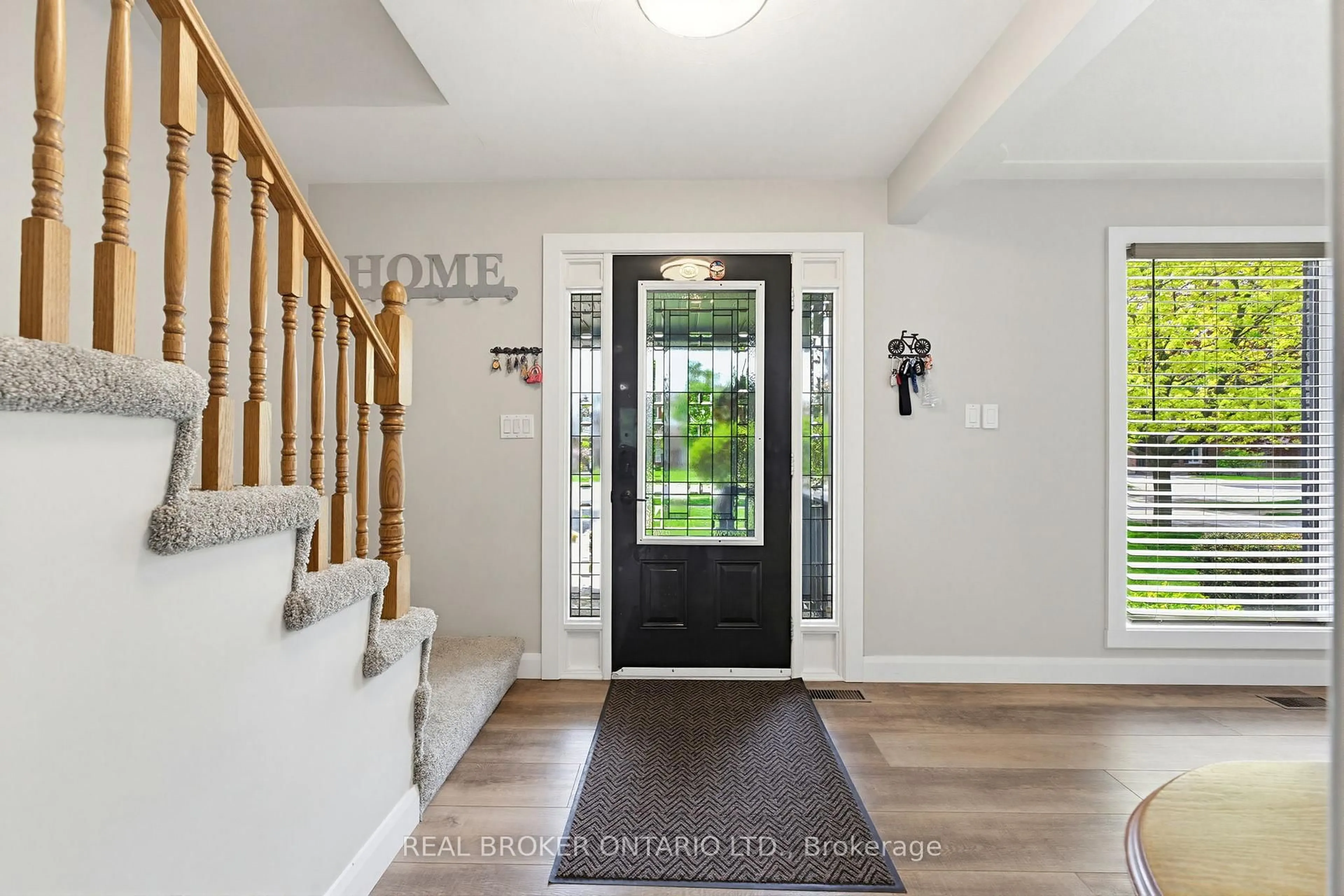 Indoor entryway for 24 Magnolia St, Brantford Ontario N3R 1P8