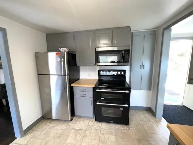 488 Kennedy Dr, Trent Lakes 4