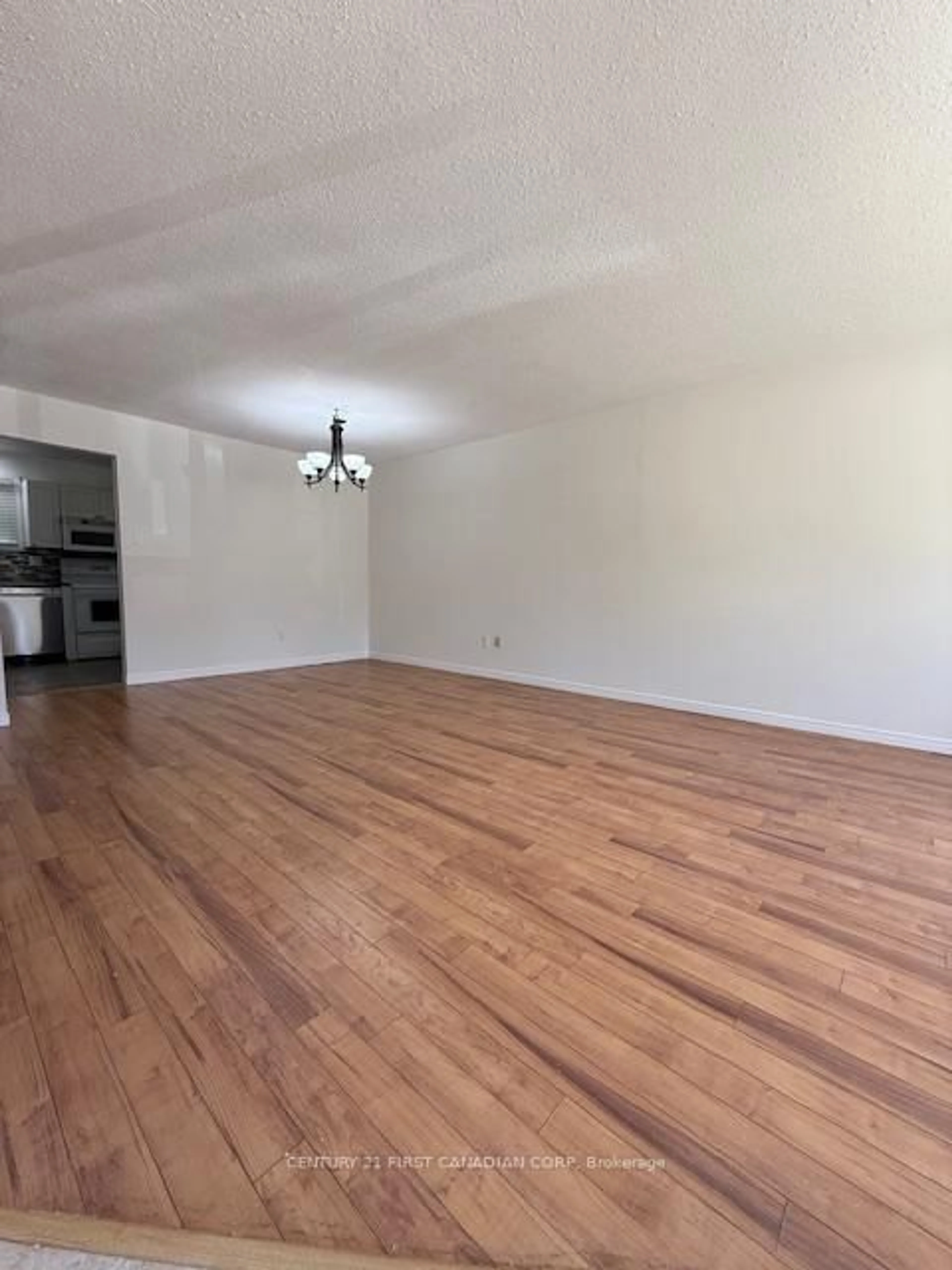A pic of a room for 475 Sandringham Cres #39, London South Ontario N6C 5B9