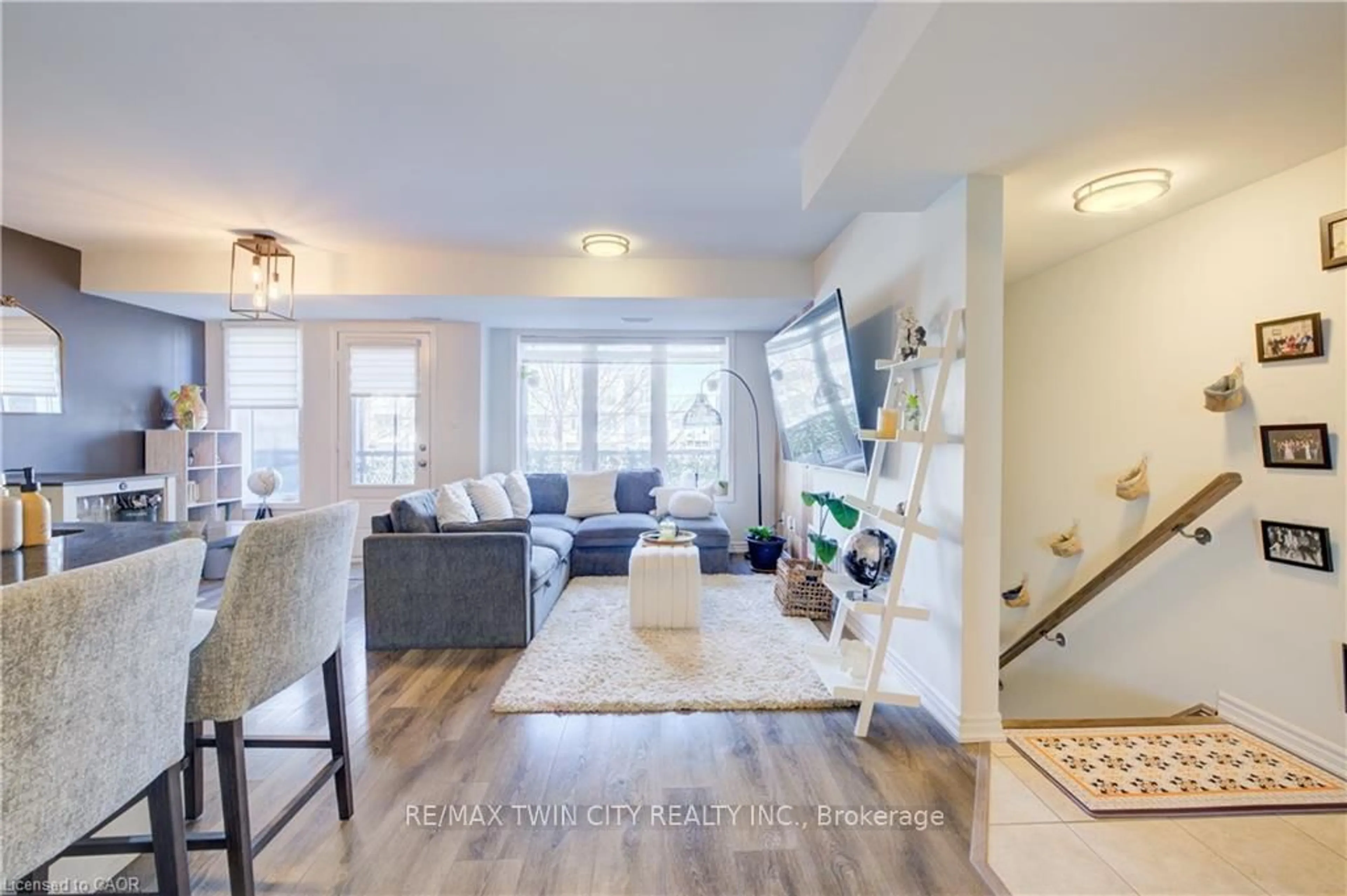 Living room with furniture, unknown for 142 DAYLILY Lane, Kitchener Ontario N2R 0L7