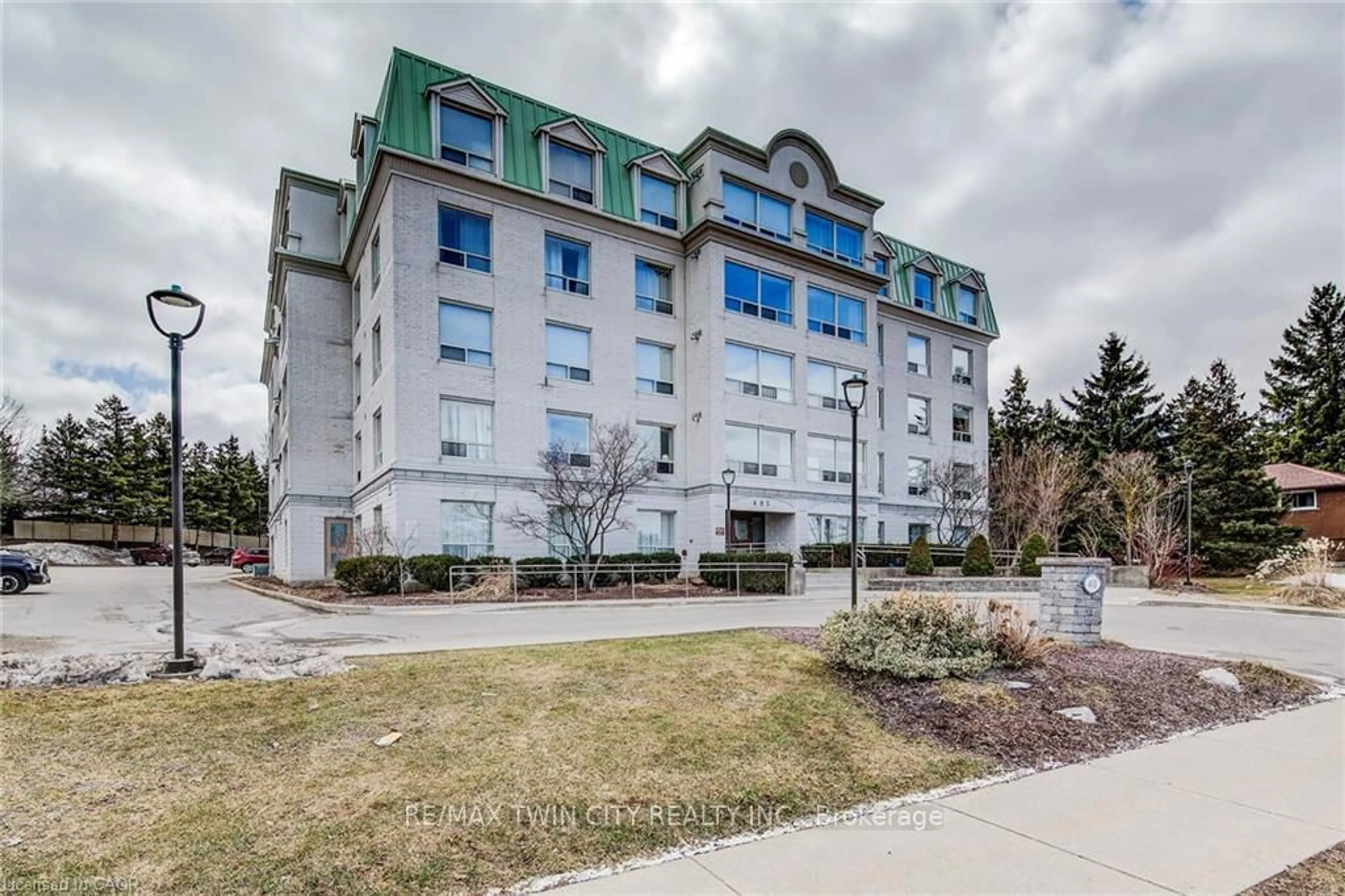 Unknown for 405 ERB St #507, Waterloo Ontario N2L 1W7