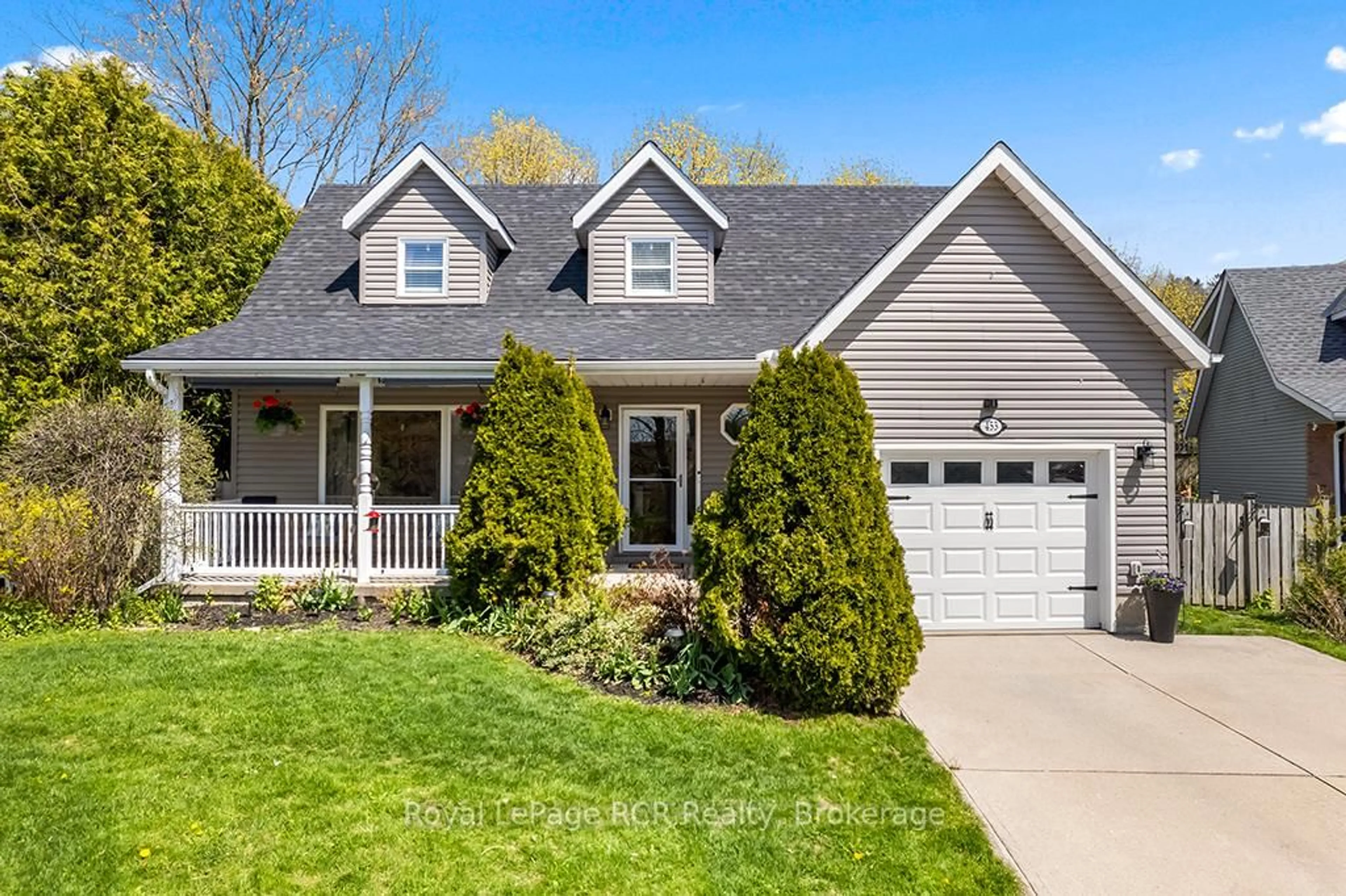 Home with vinyl exterior material, street for 453 8th A Ave, Owen Sound Ontario N4K 6S8