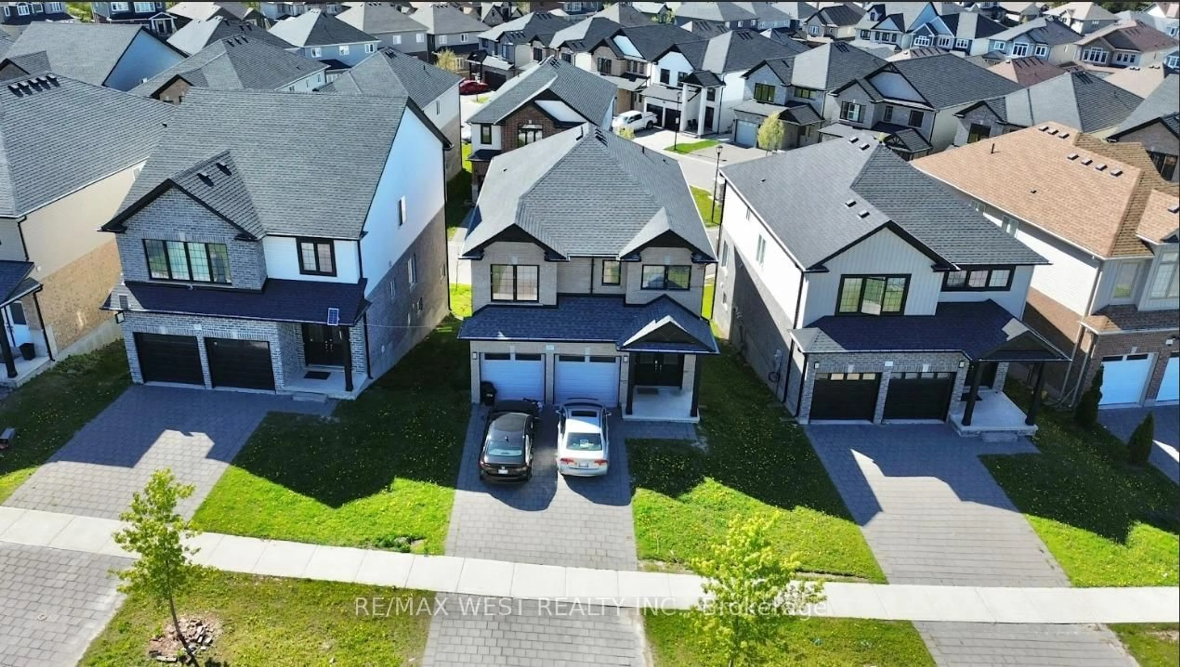 A pic from outside/outdoor area/front of a property/back of a property/a pic from drone, street for 2607 Sheffield Blvd, London South Ontario N6M 0G4