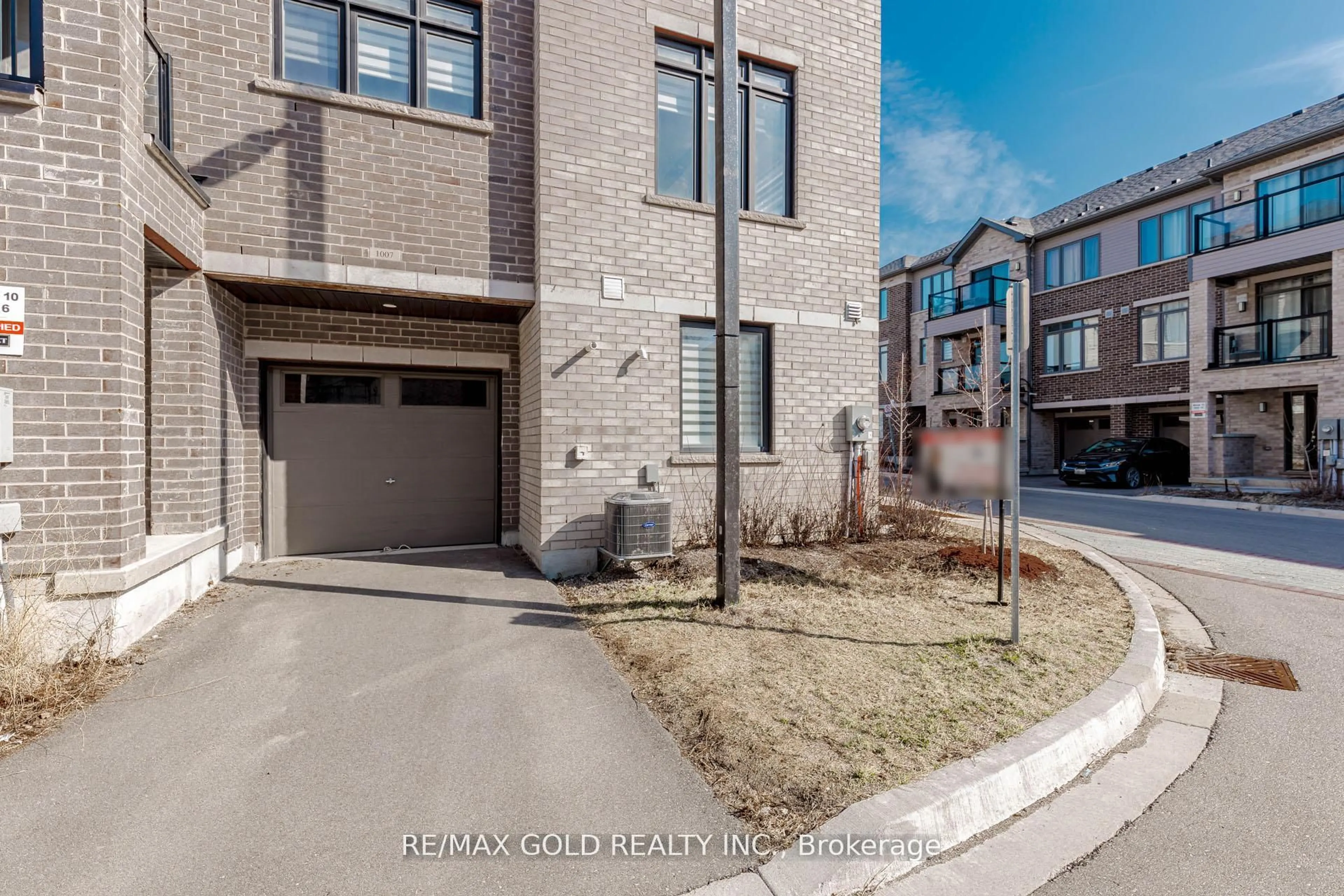 Home with brick exterior material, street for 585 Colborne St #1007, Brantford Ontario N3S 0K4