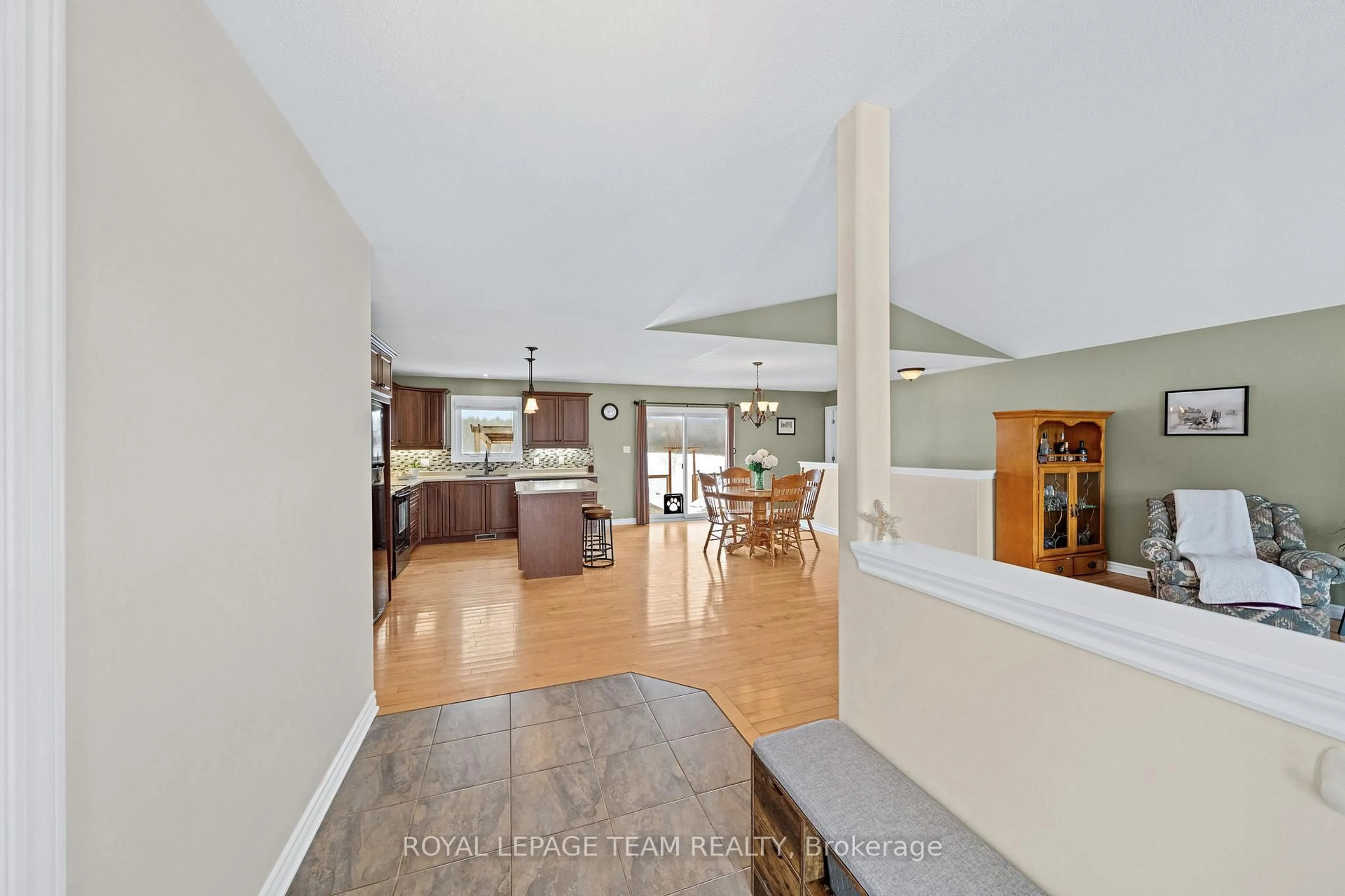 Open concept kitchen, unknown for 1289 RIDEAU RIVER Rd, Merrickville Ontario K0G 1N0