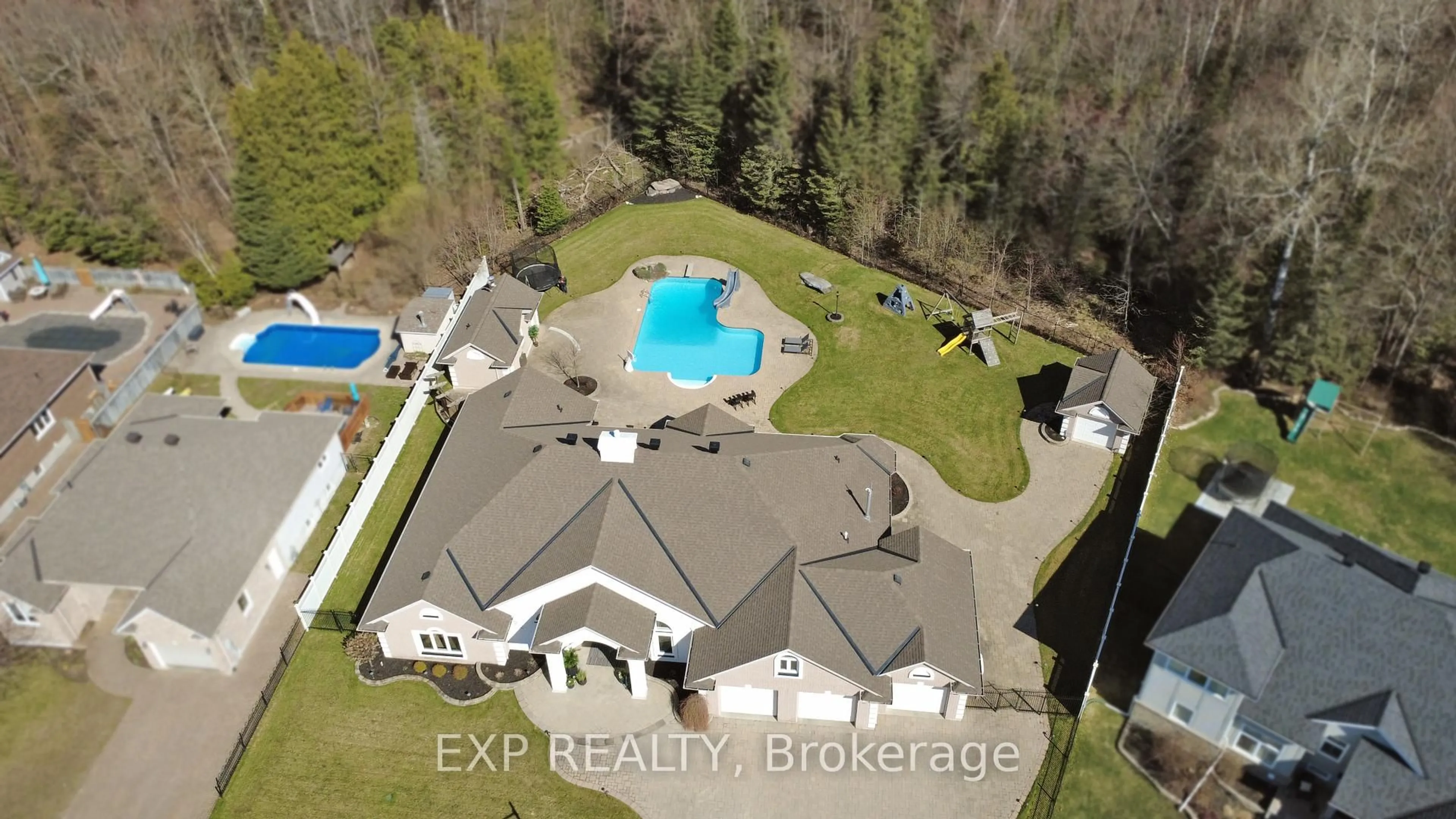 A pic from outside/outdoor area/front of a property/back of a property/a pic from drone, building for 22 Melissa Cres, North Bay Ontario P1C 1M8