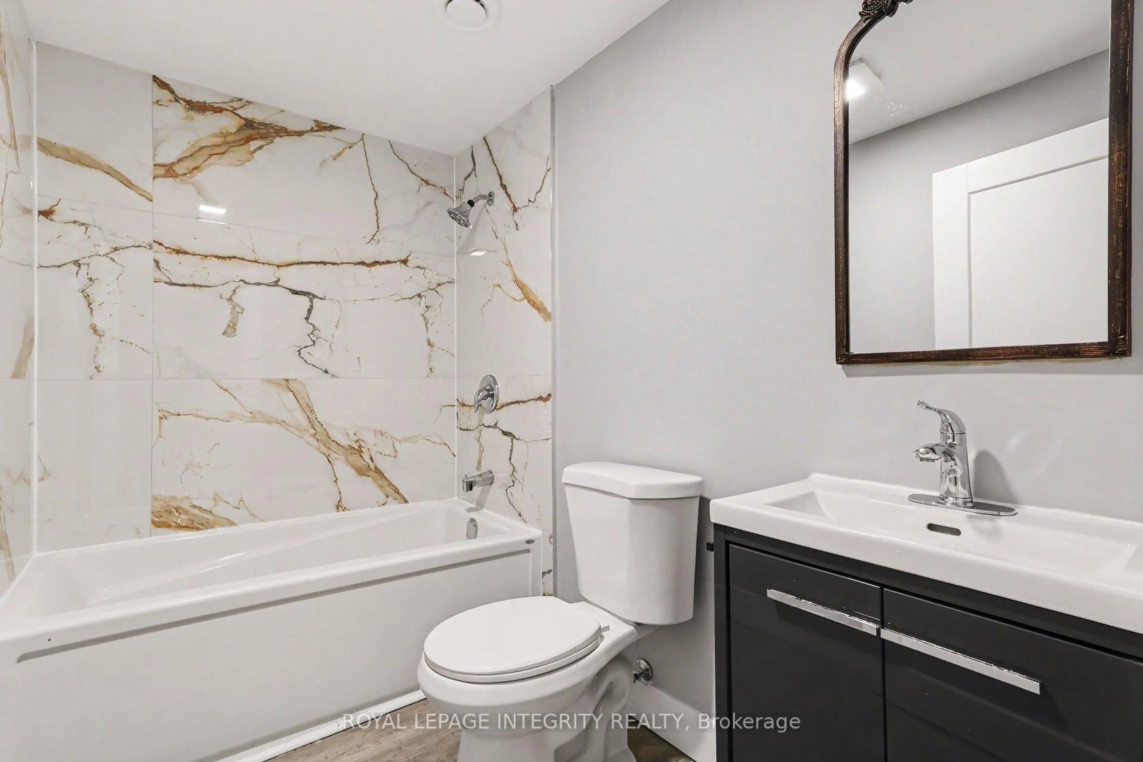 Standard bathroom, ceramic/tile floor for 222 Mcarthur Ave, Ottawa Ontario K1L 6P5
