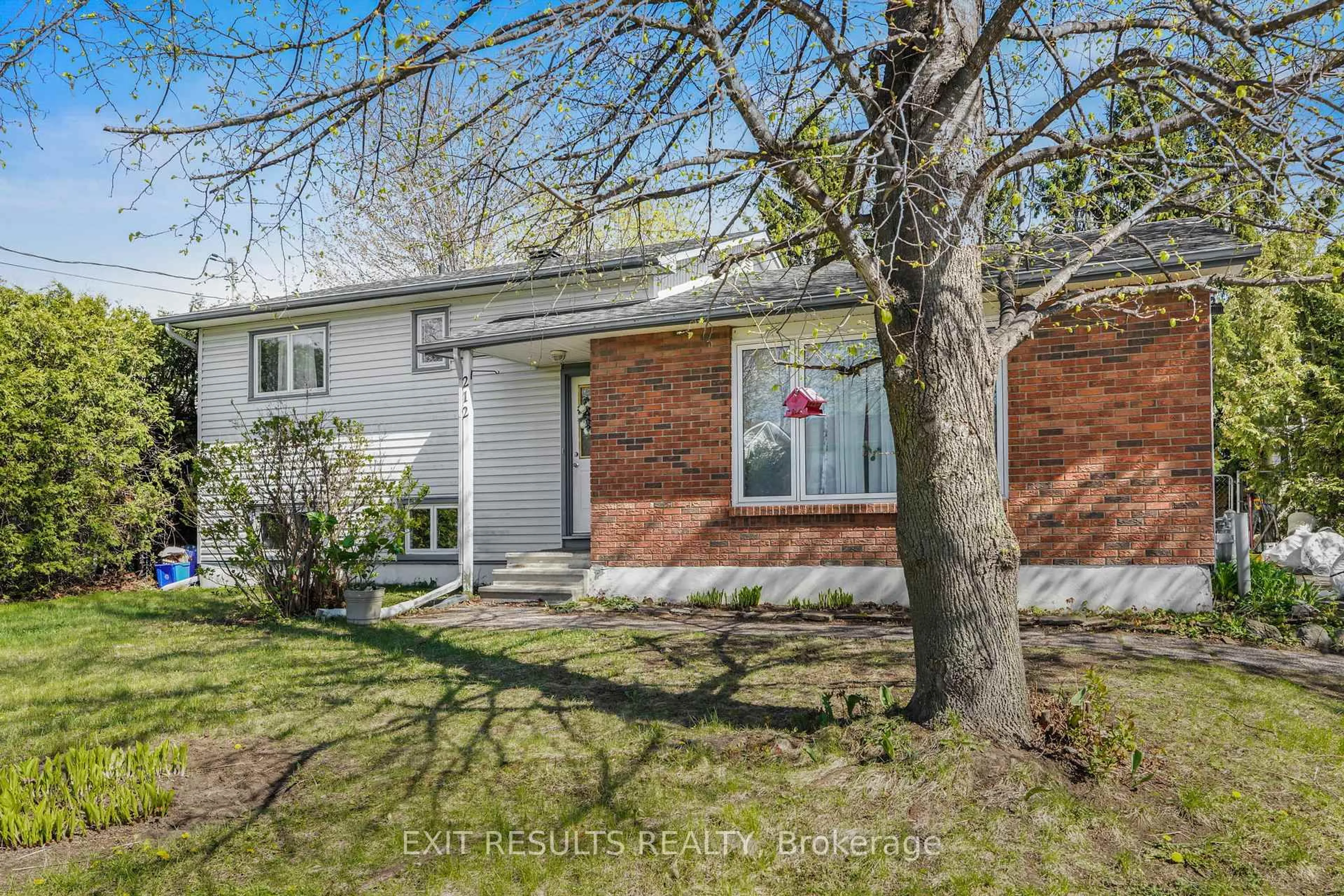 Unknown for 212 Sainte-Anne St, Clarence-Rockland Ontario K4K 1B8