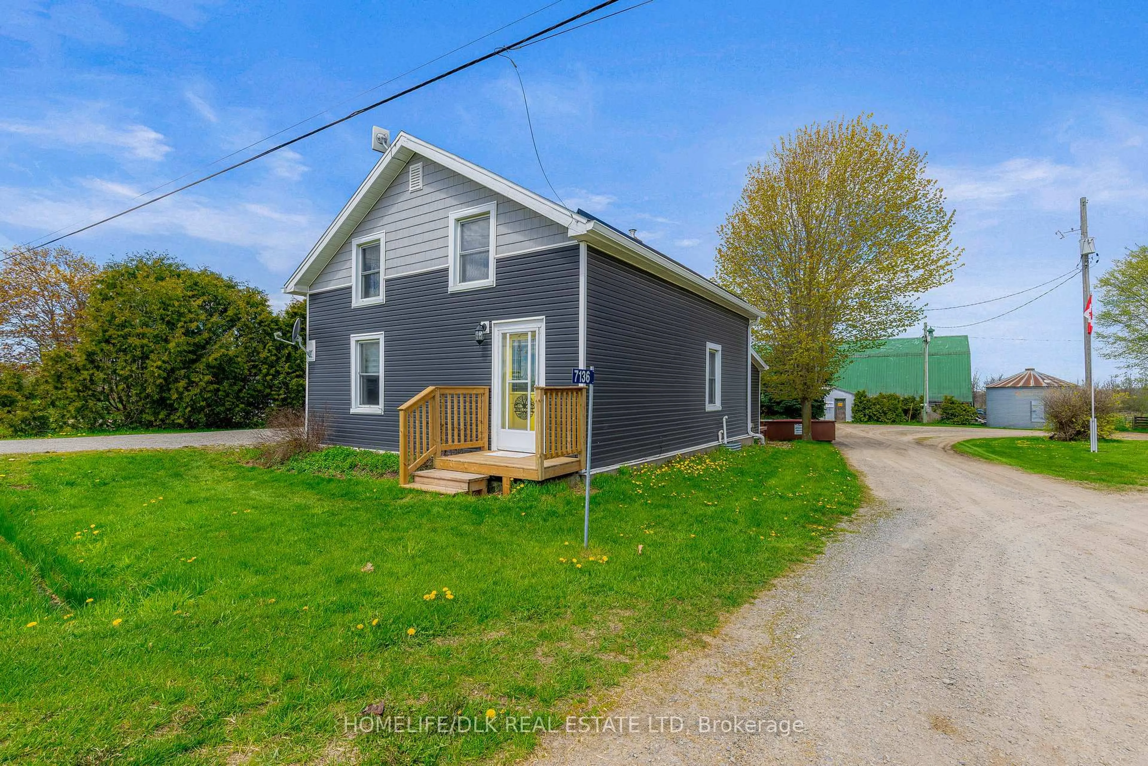 A pic from outside/outdoor area/front of a property/back of a property/a pic from drone, street for 7136 County 42 Rd, Elizabethtown-Kitley Ontario K6V 5T4