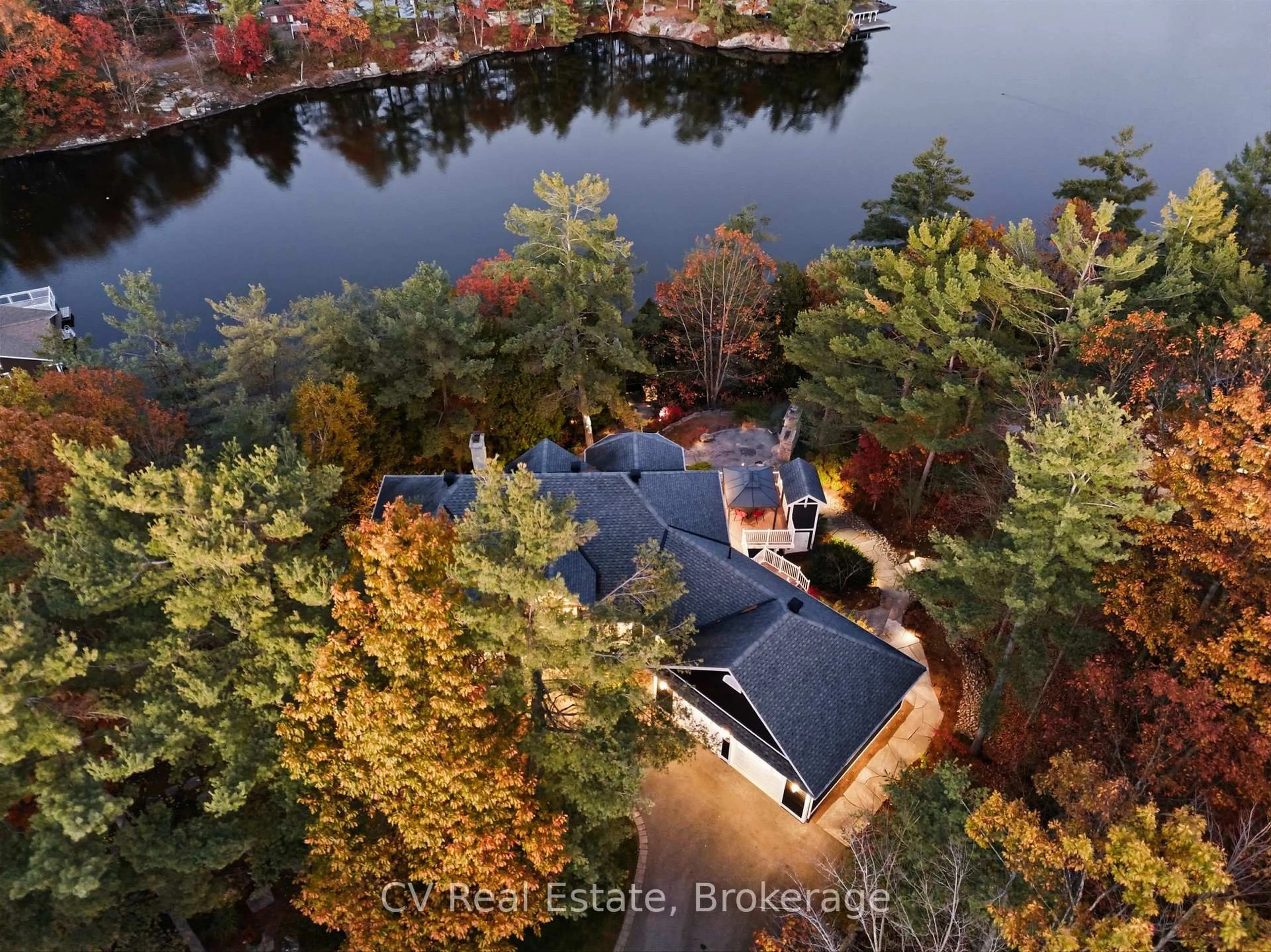 A pic from outside/outdoor area/front of a property/back of a property/a pic from drone, water/lake/river/ocean view for 1060 S Sunset Bay Rd, Gravenhurst Ontario P1P 1R2