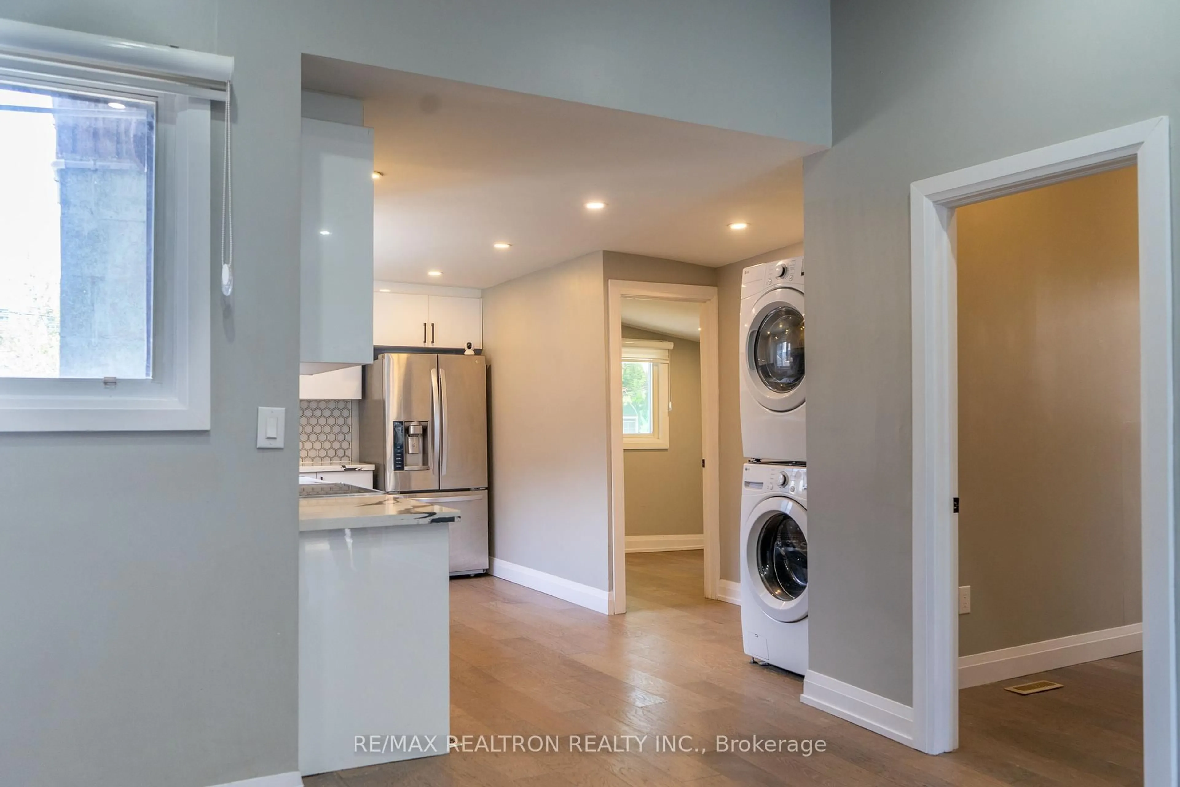Laundry room for 97 Emerald St, Hamilton Ontario L8L 5K5