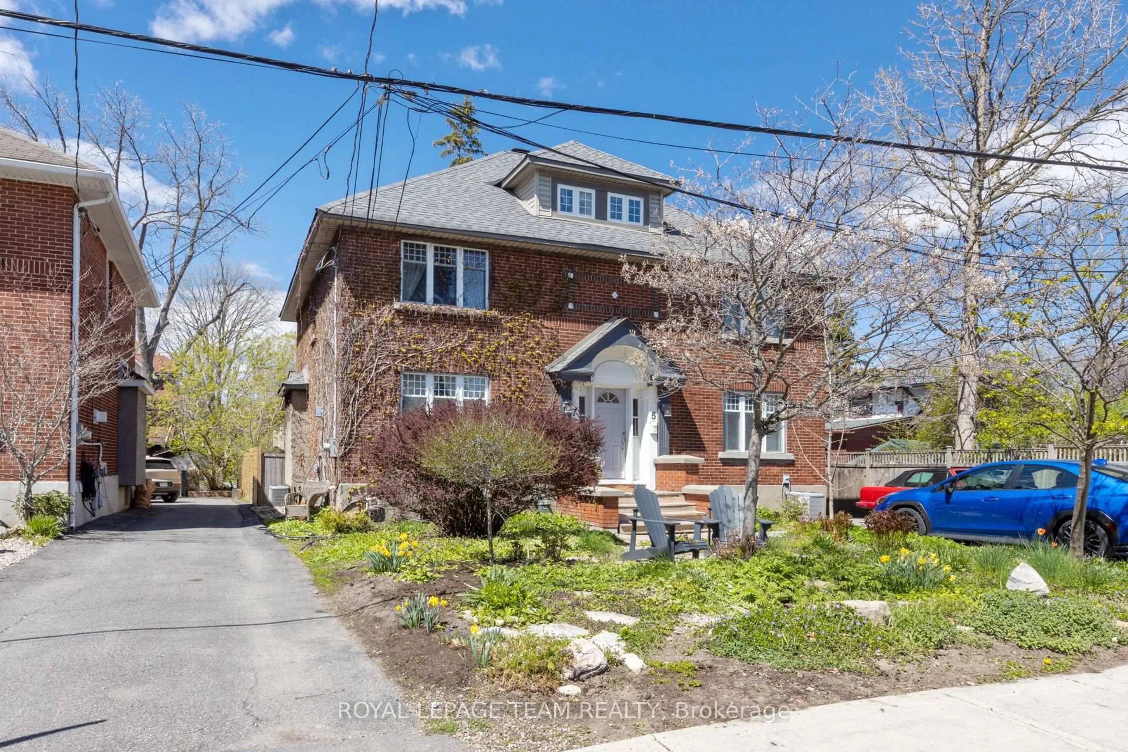 Home with brick exterior material, street for 7 Edina St, Ottawa Ontario K1Y 3P1