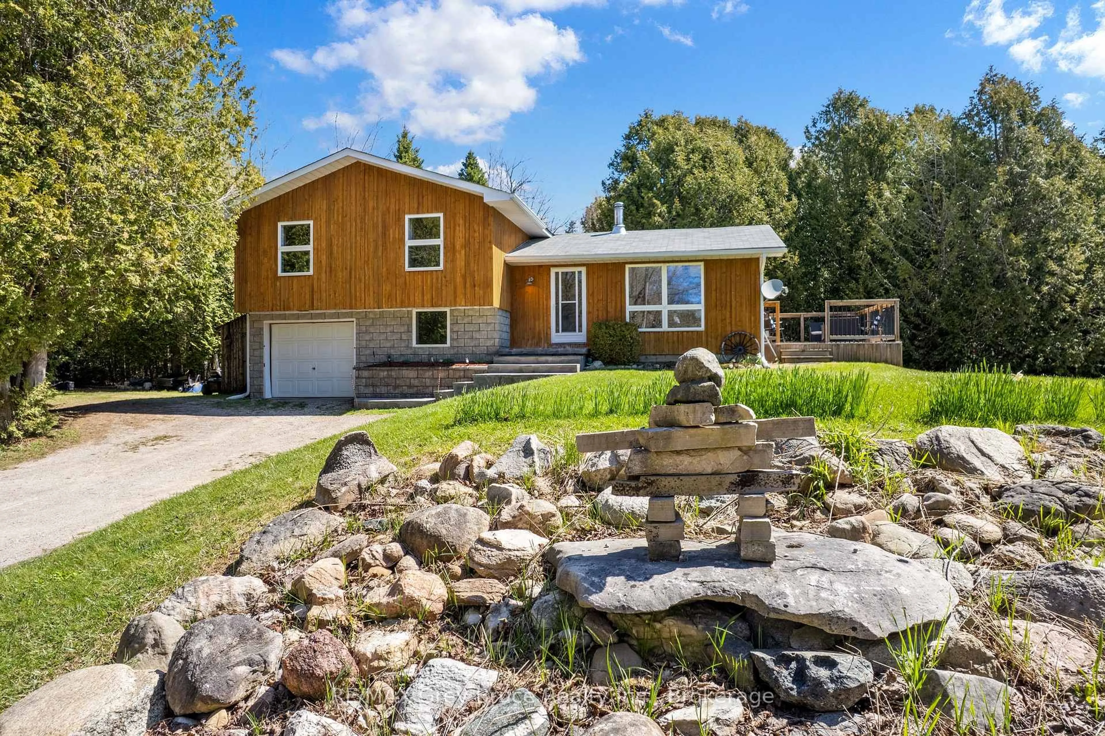 Home with vinyl exterior material, water/lake/river/ocean view for 678 West Rd, Northern Bruce Peninsula Ontario N0H 1W0