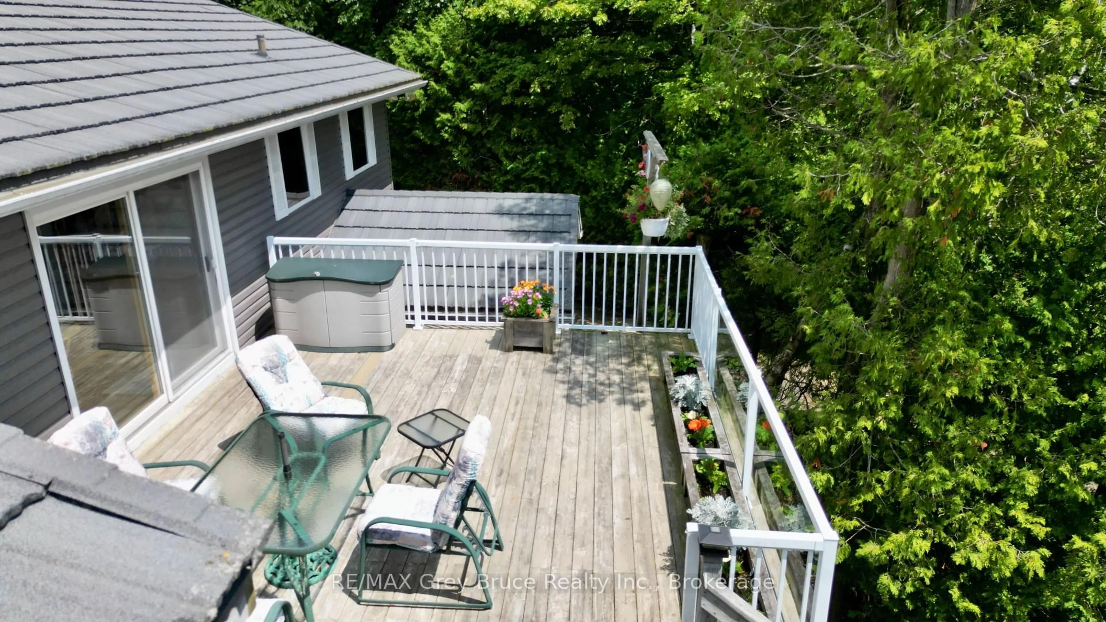 Patio, unknown for 340 Barney's Blvd, Northern Bruce Peninsula Ontario N0H 1Z0