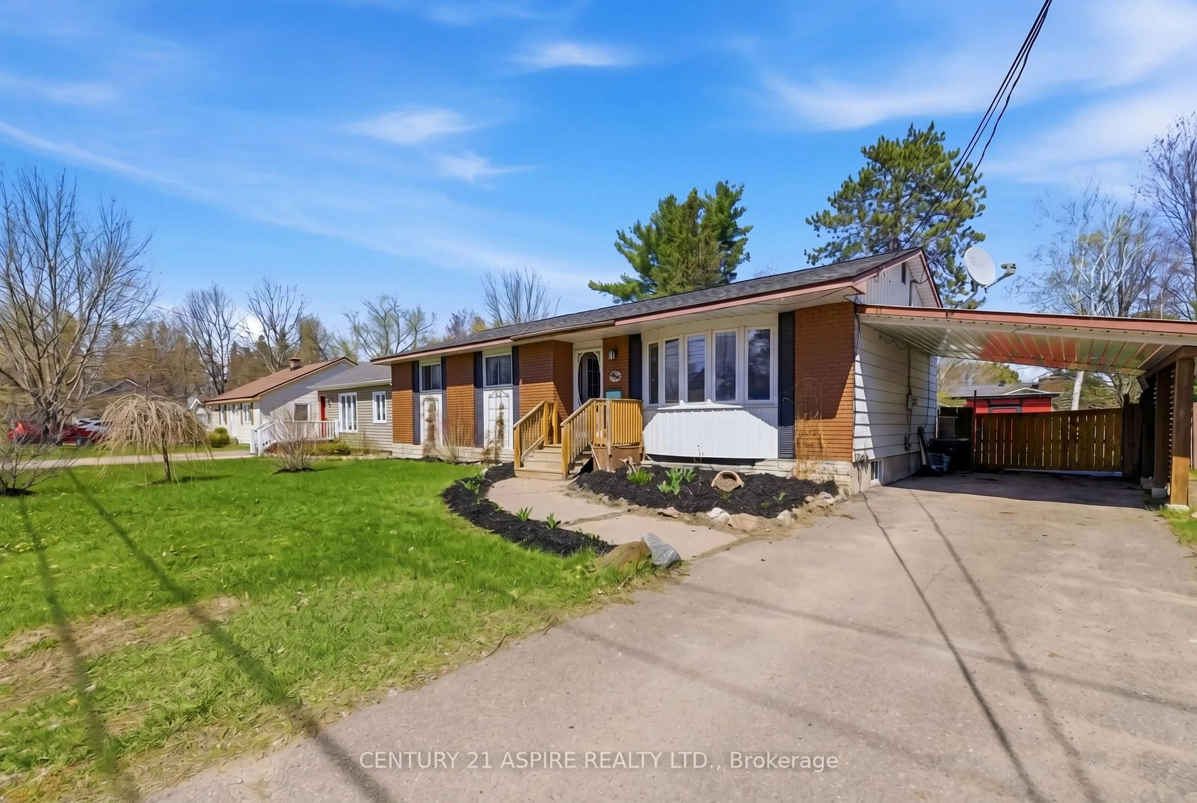 A pic from outside/outdoor area/front of a property/back of a property/a pic from drone, street for 76 Doran Rd, Petawawa Ontario K8H 1R2