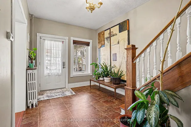 976 6th Ave, Owen Sound 2