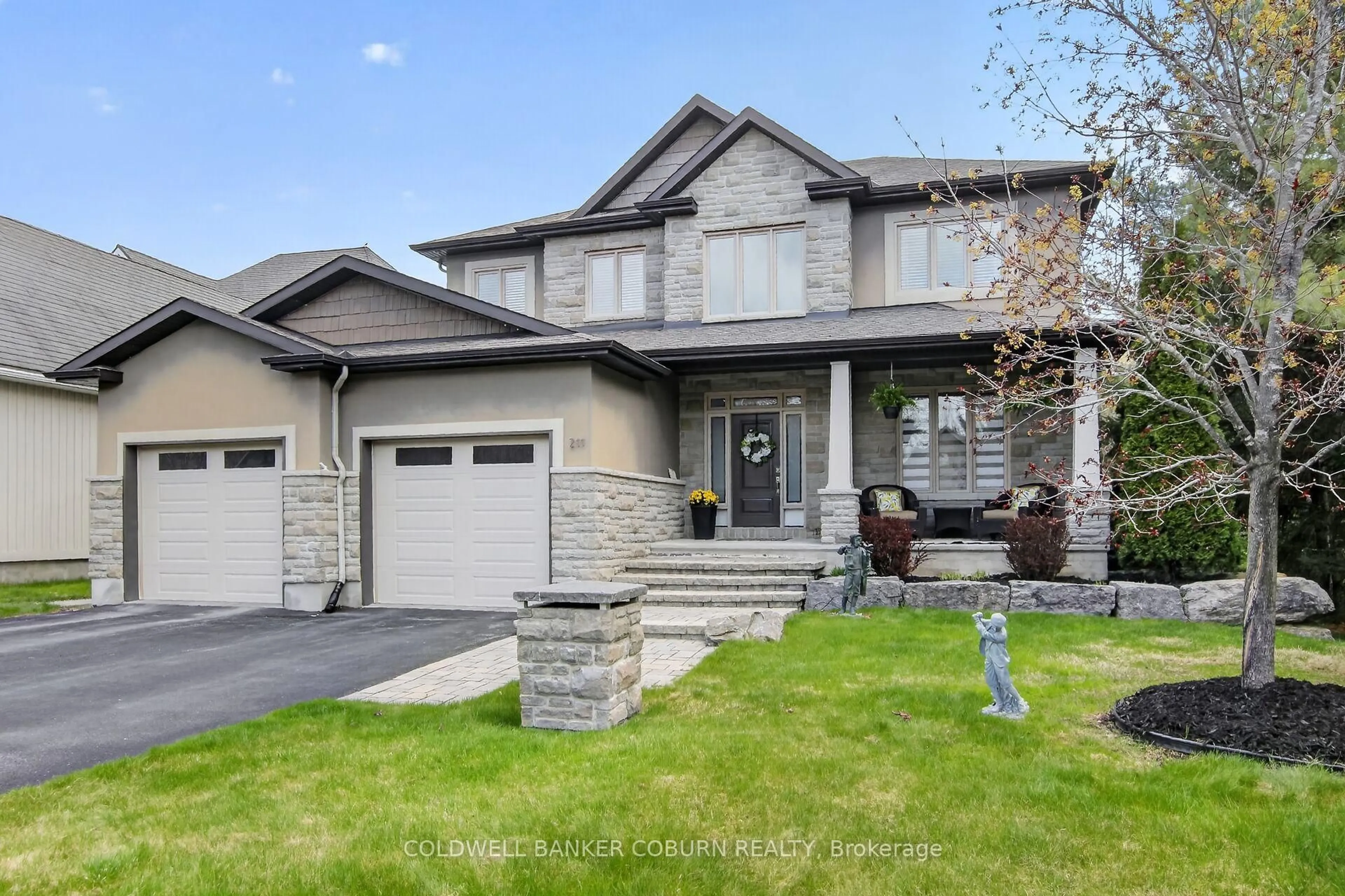 Home with vinyl exterior material, street for 211 Jensen Crt, Carp Ontario K0A 1L0