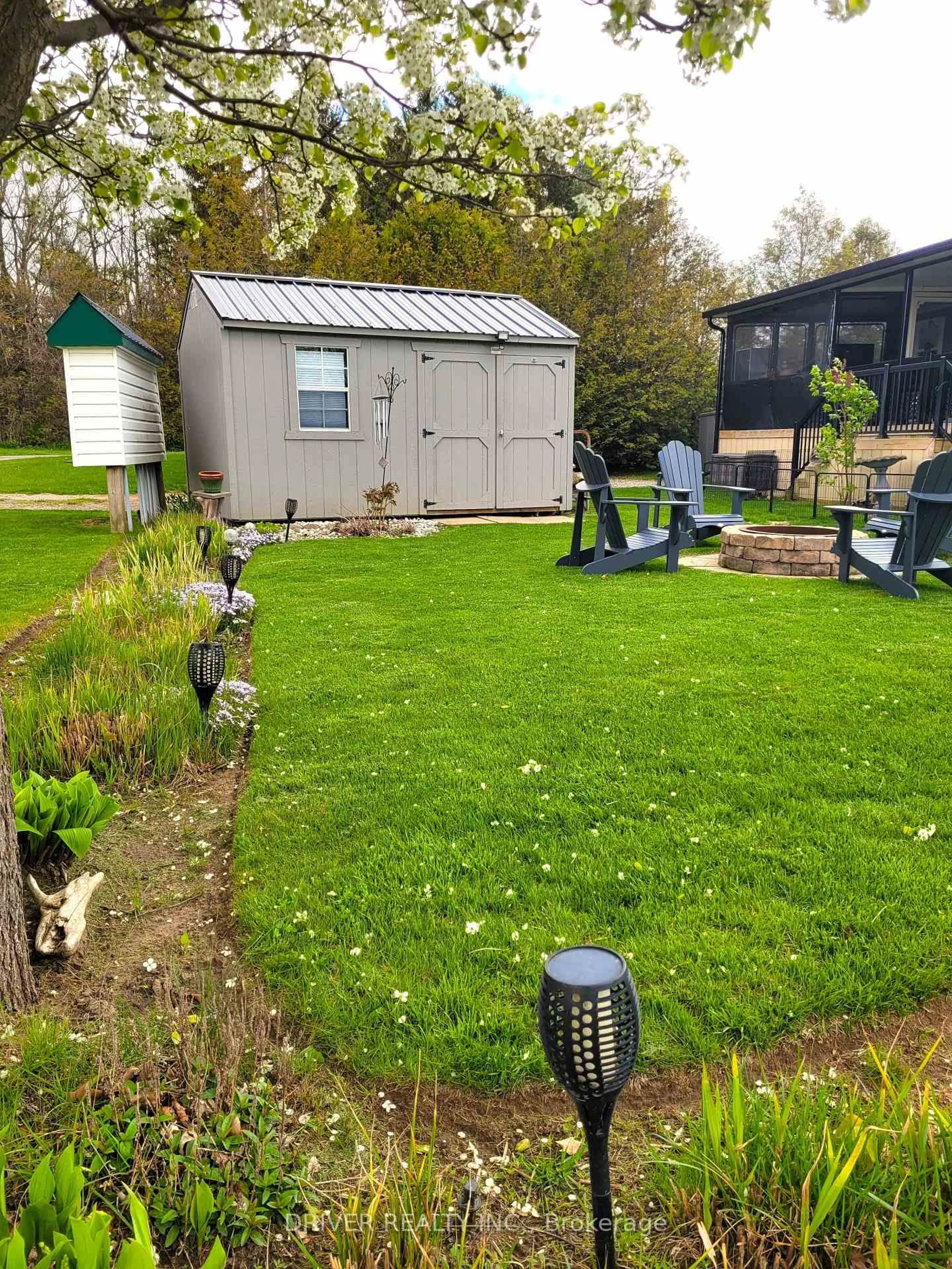 Shed for 930 Lakeshore Rd #89, Norfolk Ontario N0J 1T0