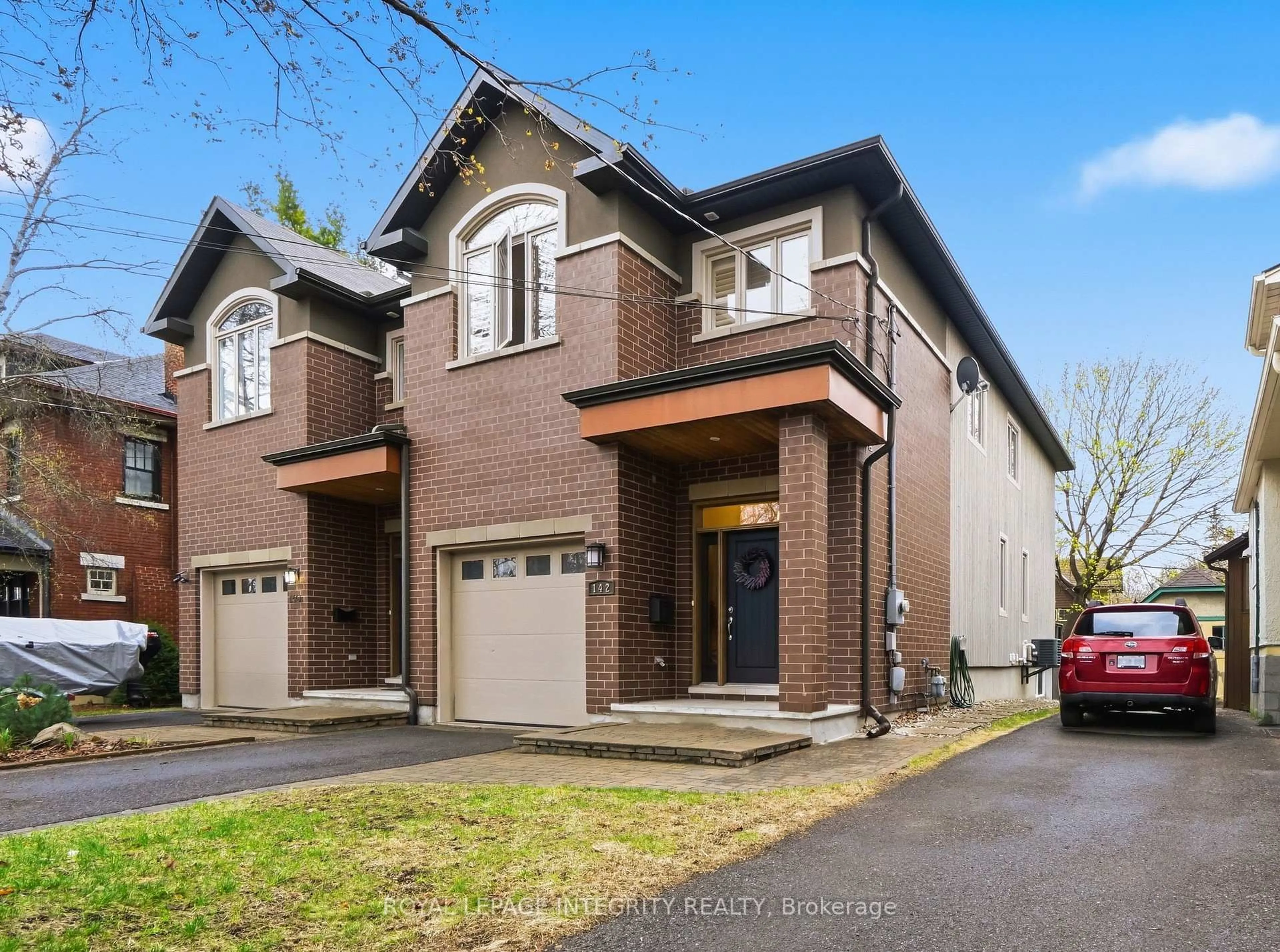 Home with brick exterior material, street for 142 Faraday St, Ottawa Ontario K1Y 3M4