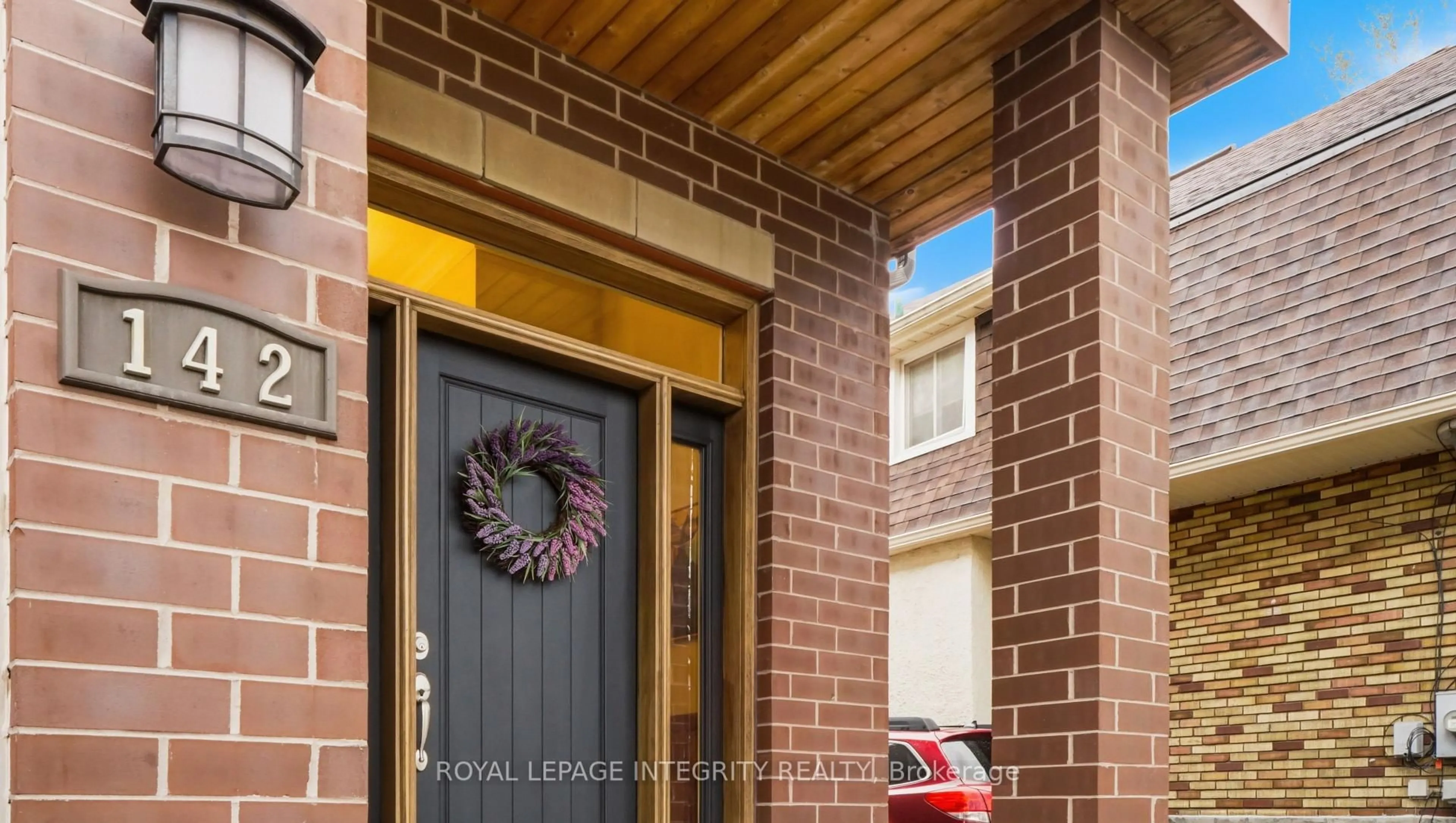 Home with brick exterior material, street for 142 Faraday St, Ottawa Ontario K1Y 3M4