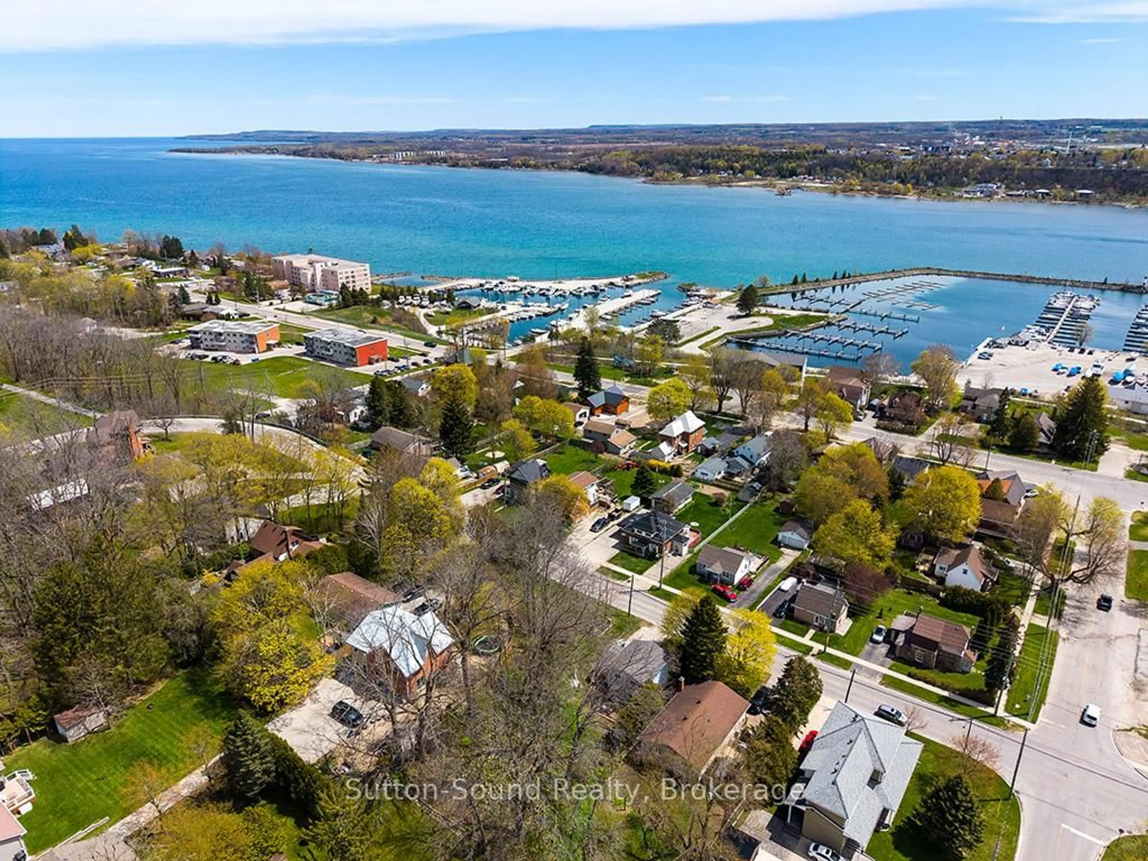 A pic from outside/outdoor area/front of a property/back of a property/a pic from drone, water/lake/river/ocean view for 2326 4TH Ave, Owen Sound Ontario N4K 4Y8