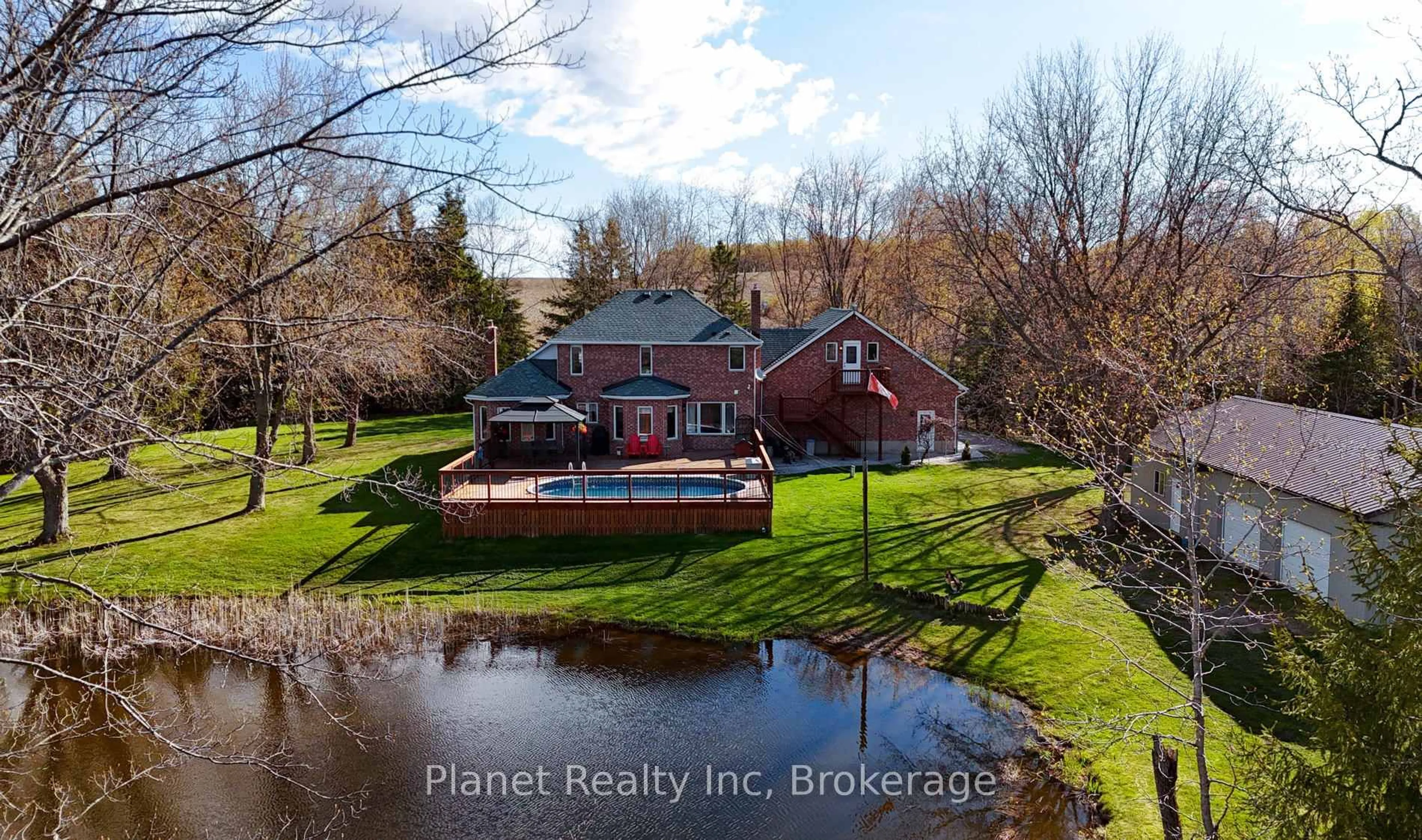 A pic from outside/outdoor area/front of a property/back of a property/a pic from drone, water/lake/river/ocean view for 5664 Sixth Line, Guelph/Eramosa Ontario N0B 2K0