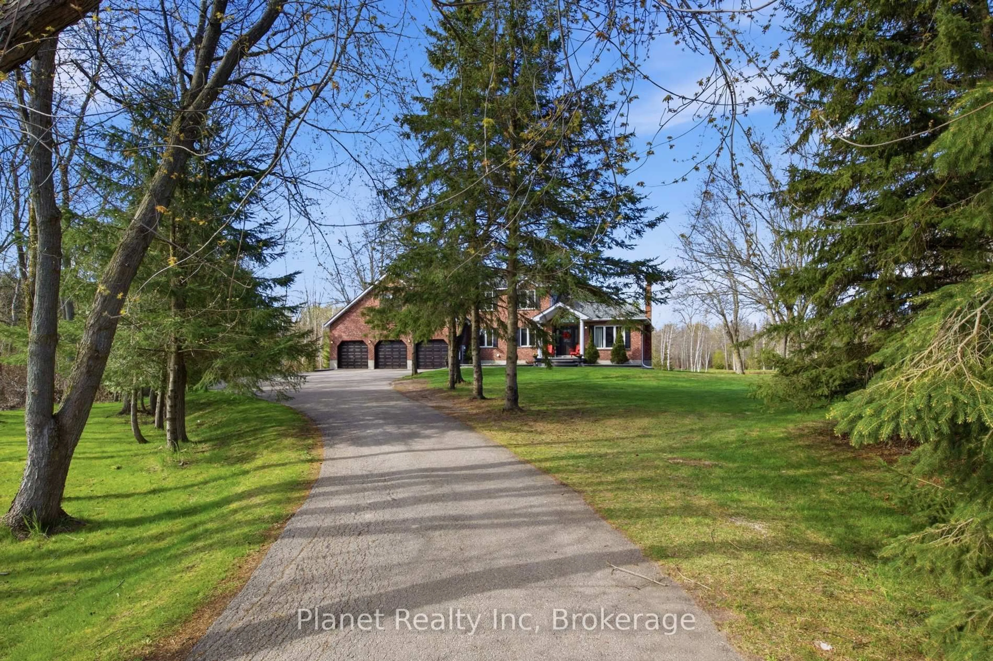 A pic from outside/outdoor area/front of a property/back of a property/a pic from drone, street for 5664 Sixth Line, Guelph/Eramosa Ontario N0B 2K0