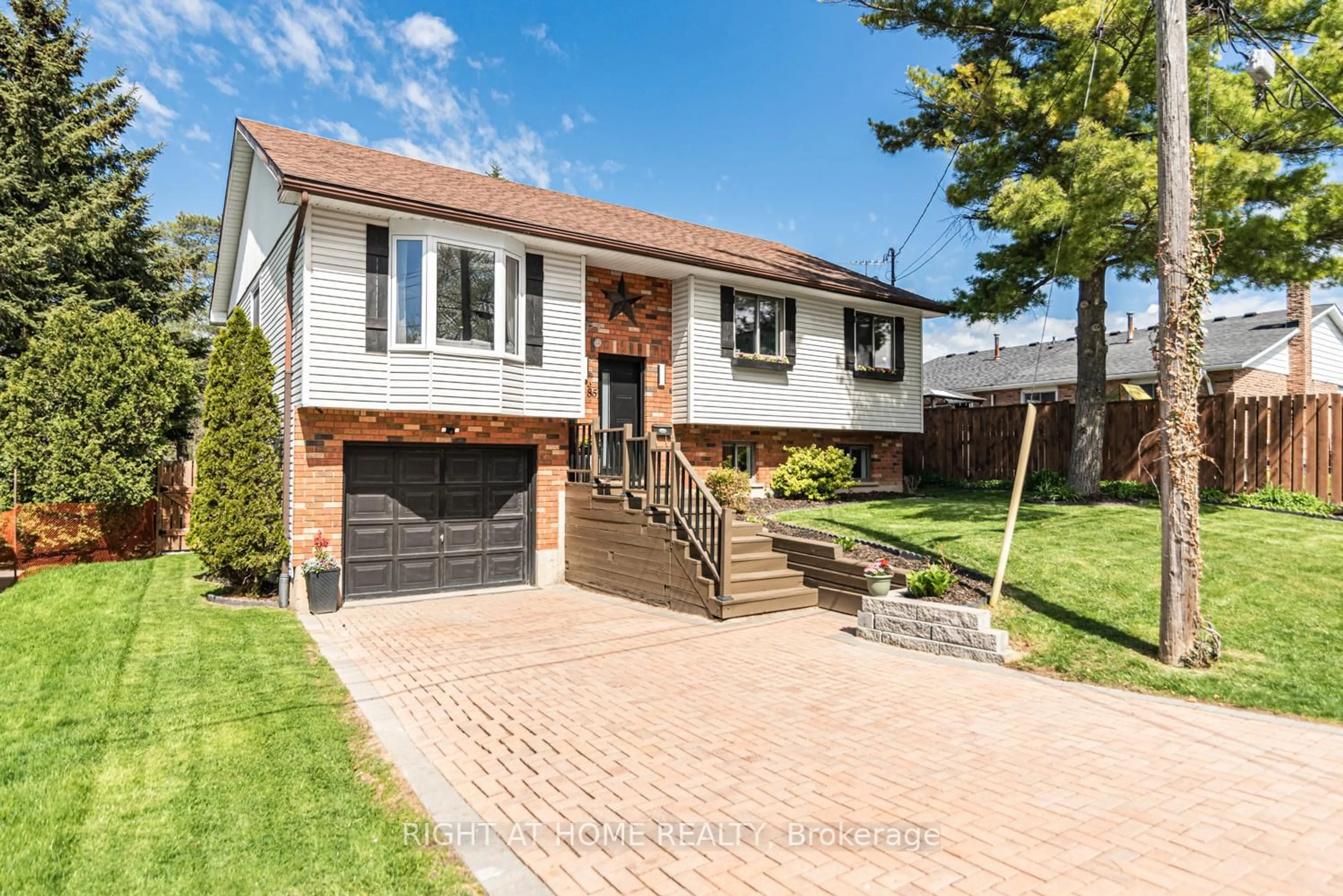 Home with brick exterior material, street for 85 Aberdeen St, Haldimand Ontario N3W 1C3
