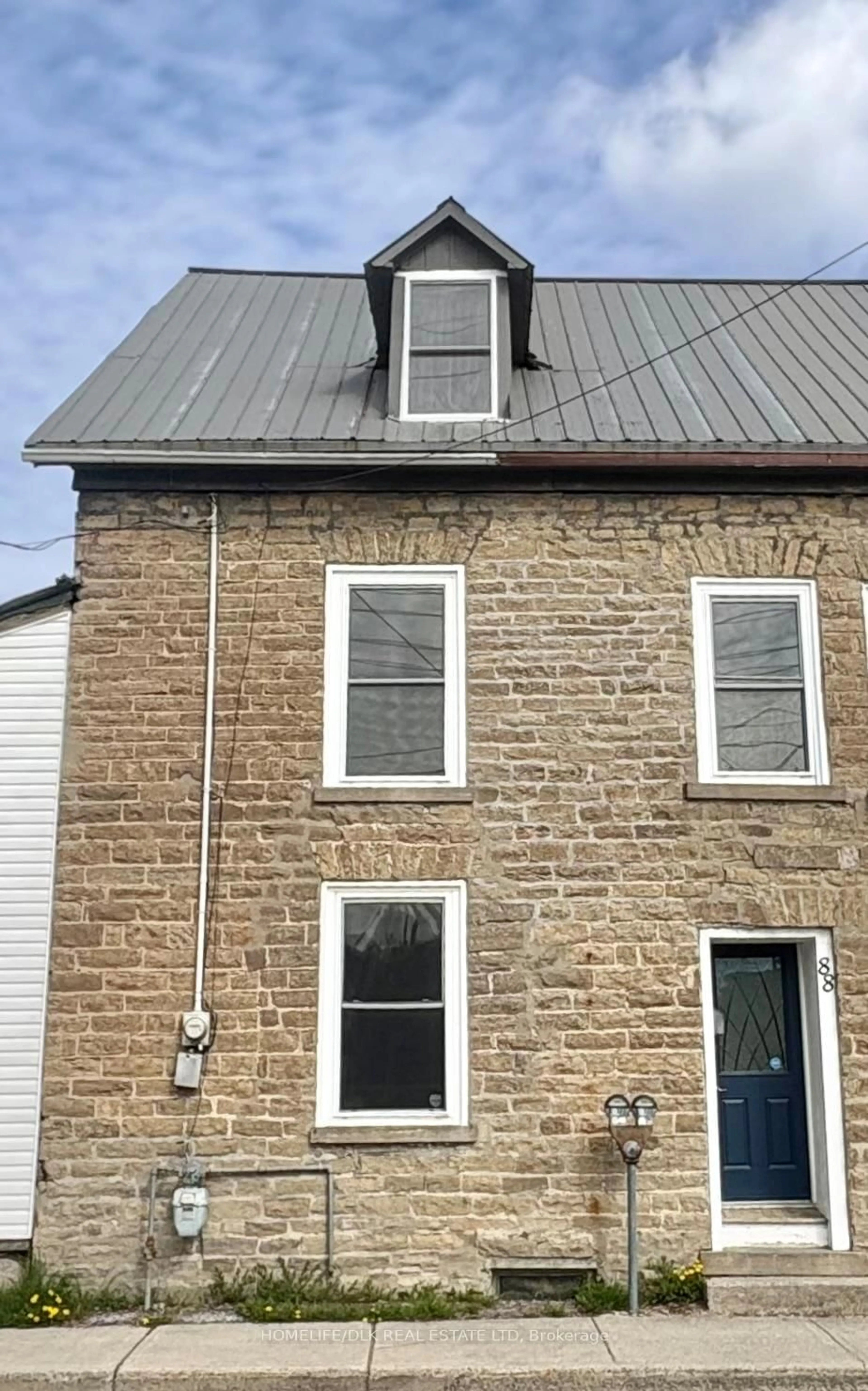 Home with brick exterior material, building for 88 George St, Brockville Ontario K6V 3V7