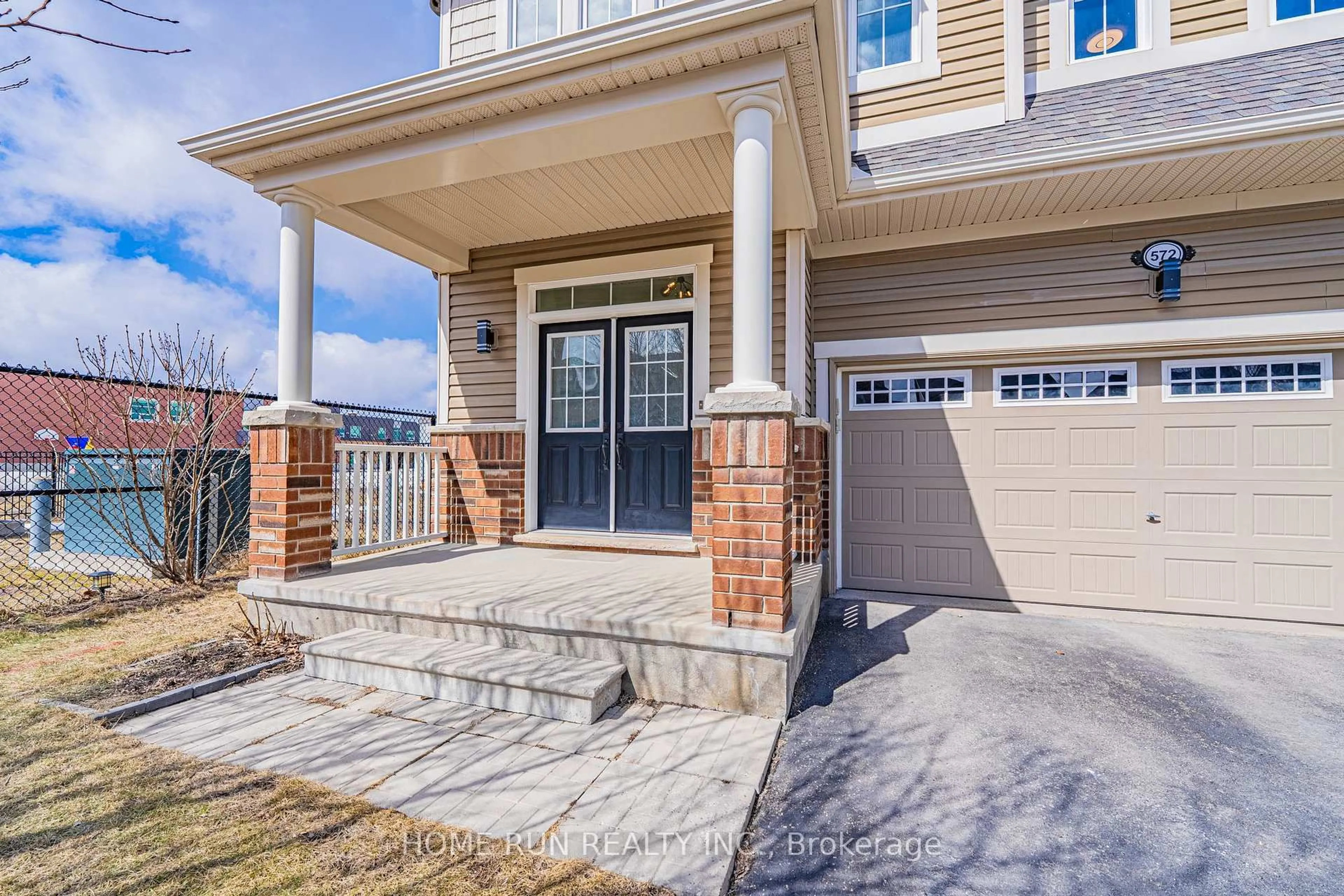 Unknown for 572 Dundonald Dr, Ottawa Ontario K2J 5X1
