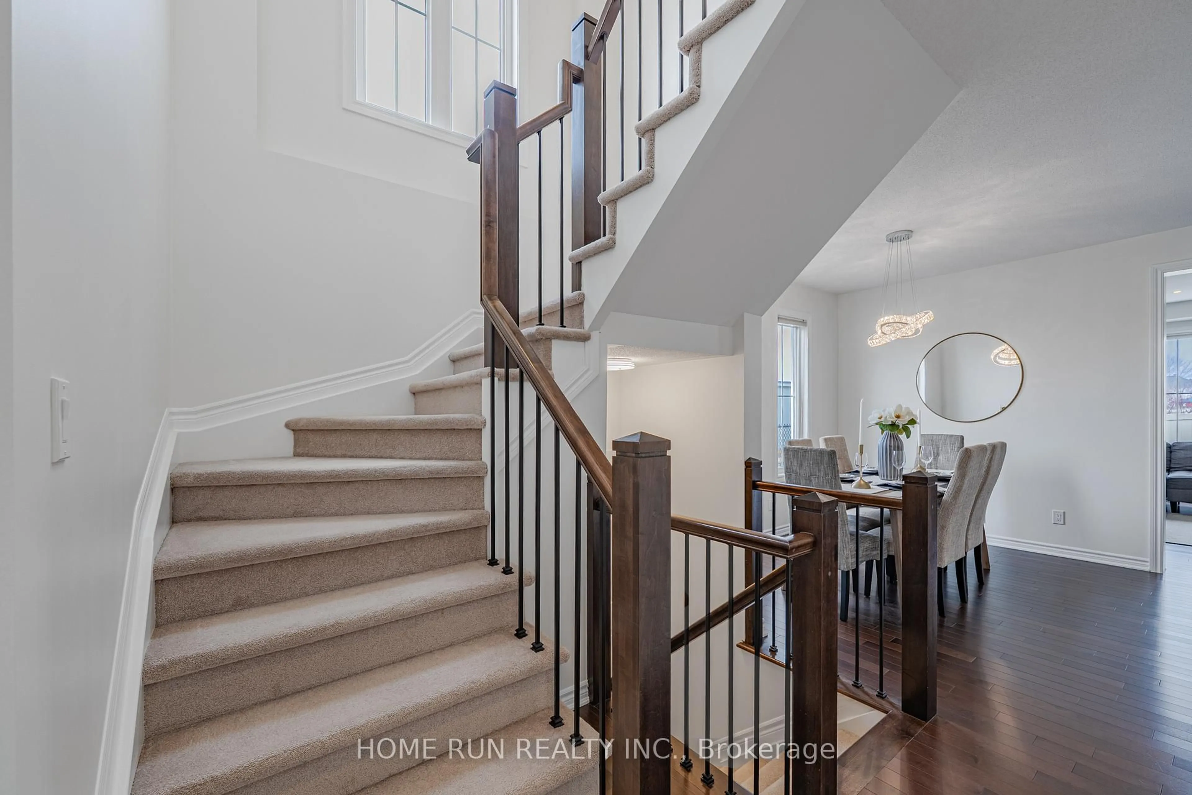 Stairs for 572 Dundonald Dr, Ottawa Ontario K2J 5X1
