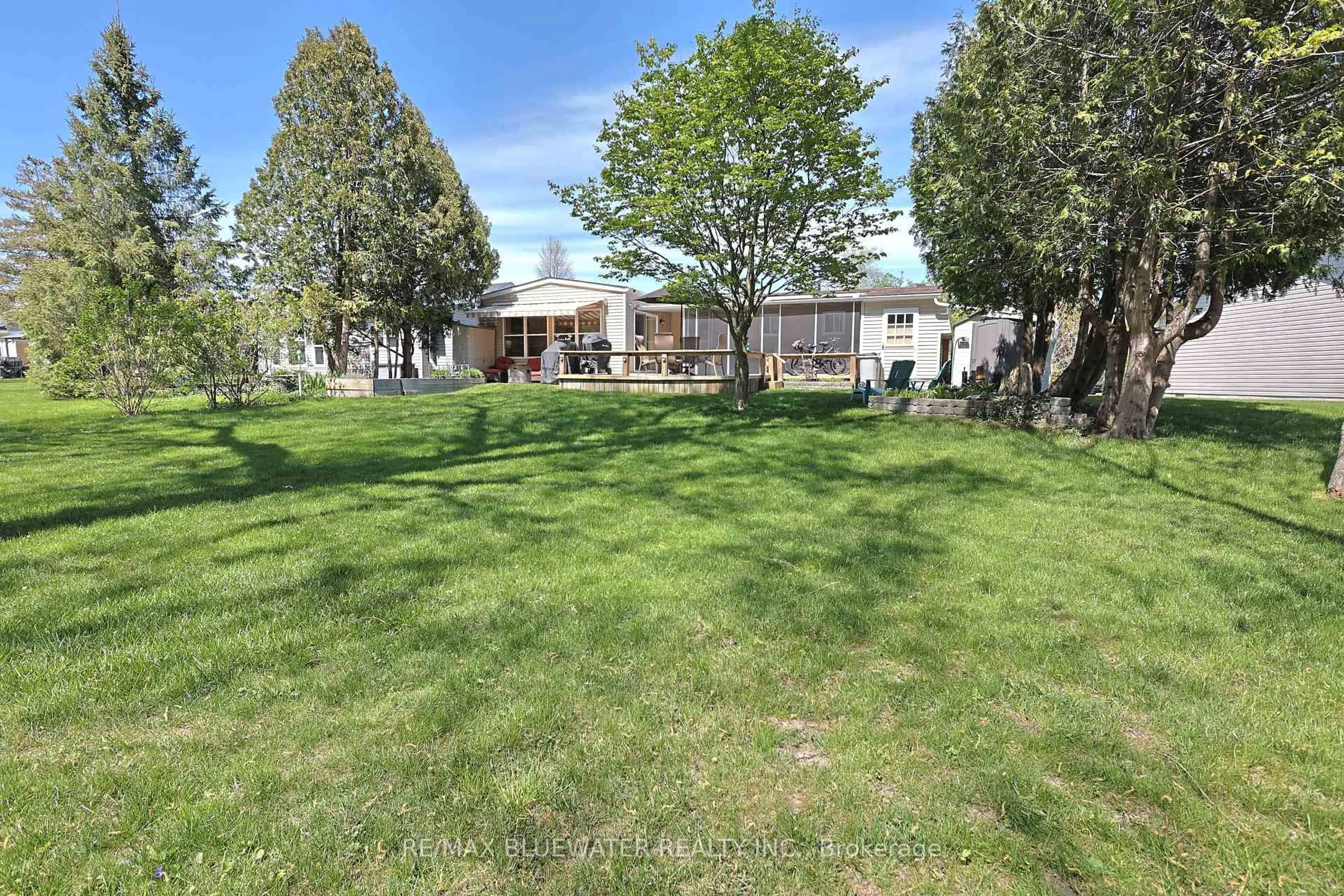 A pic from outside/outdoor area/front of a property/back of a property/a pic from drone, unknown for 350 Shannon Blvd, South Huron Ontario N0M 1T0