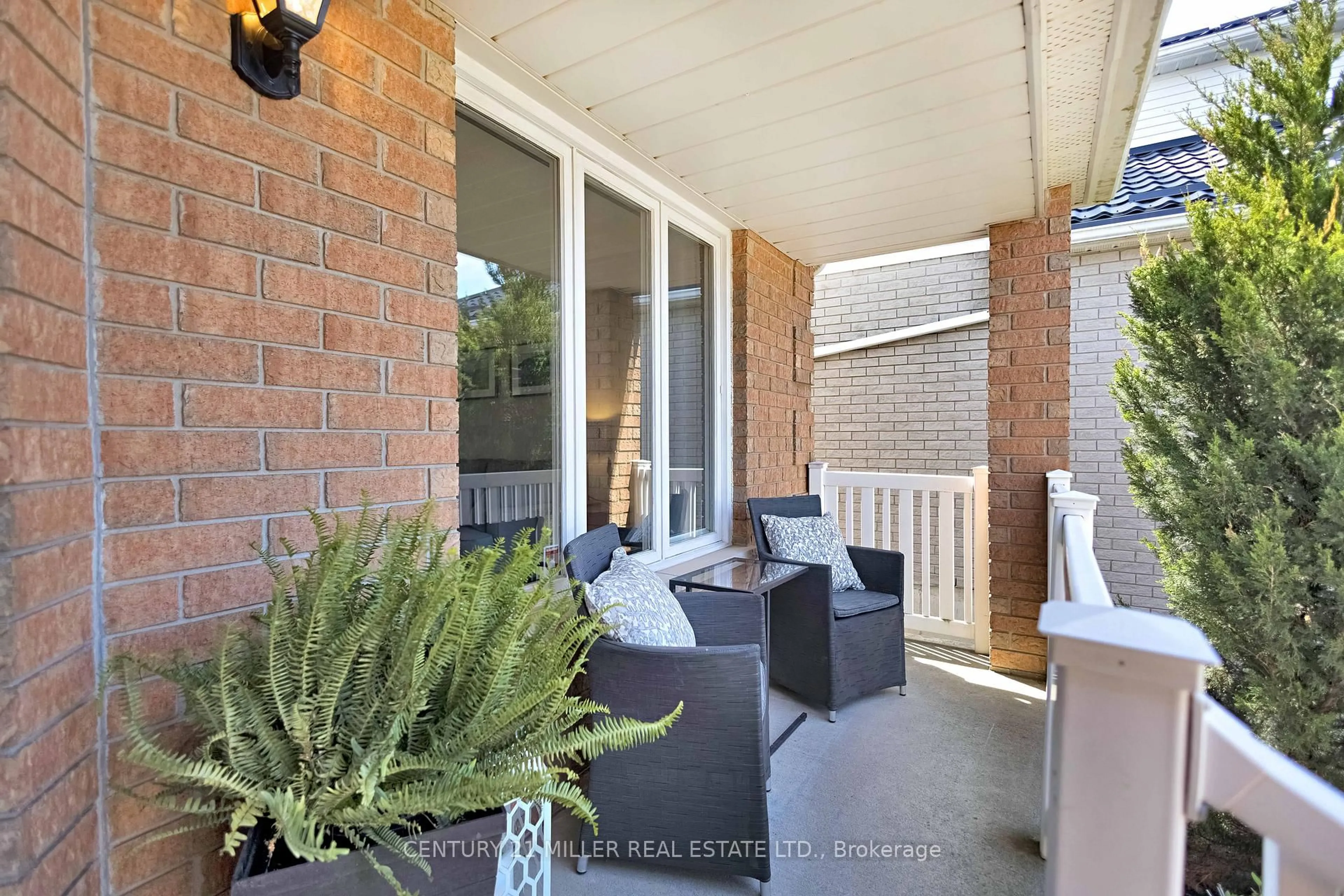 Patio, street for 51 Cartier Cres, Hamilton Ontario L8W 3L8