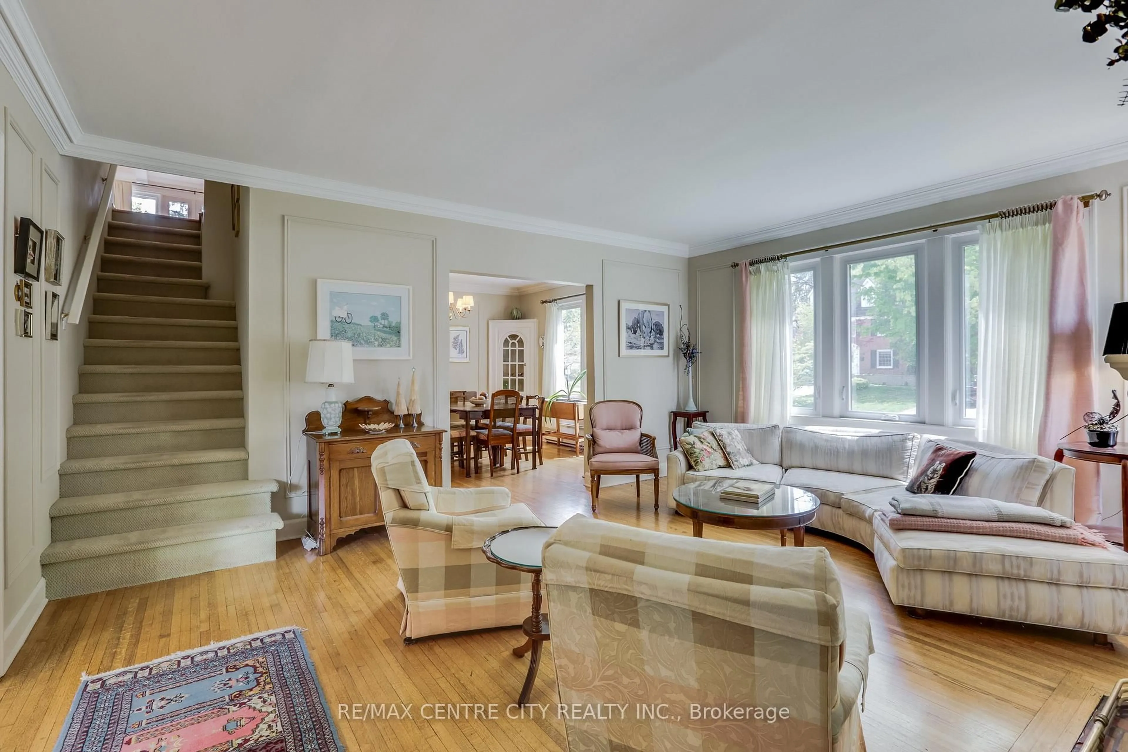 Living room with furniture, unknown for 1008 Waterloo St, London East Ontario N6A 3X6