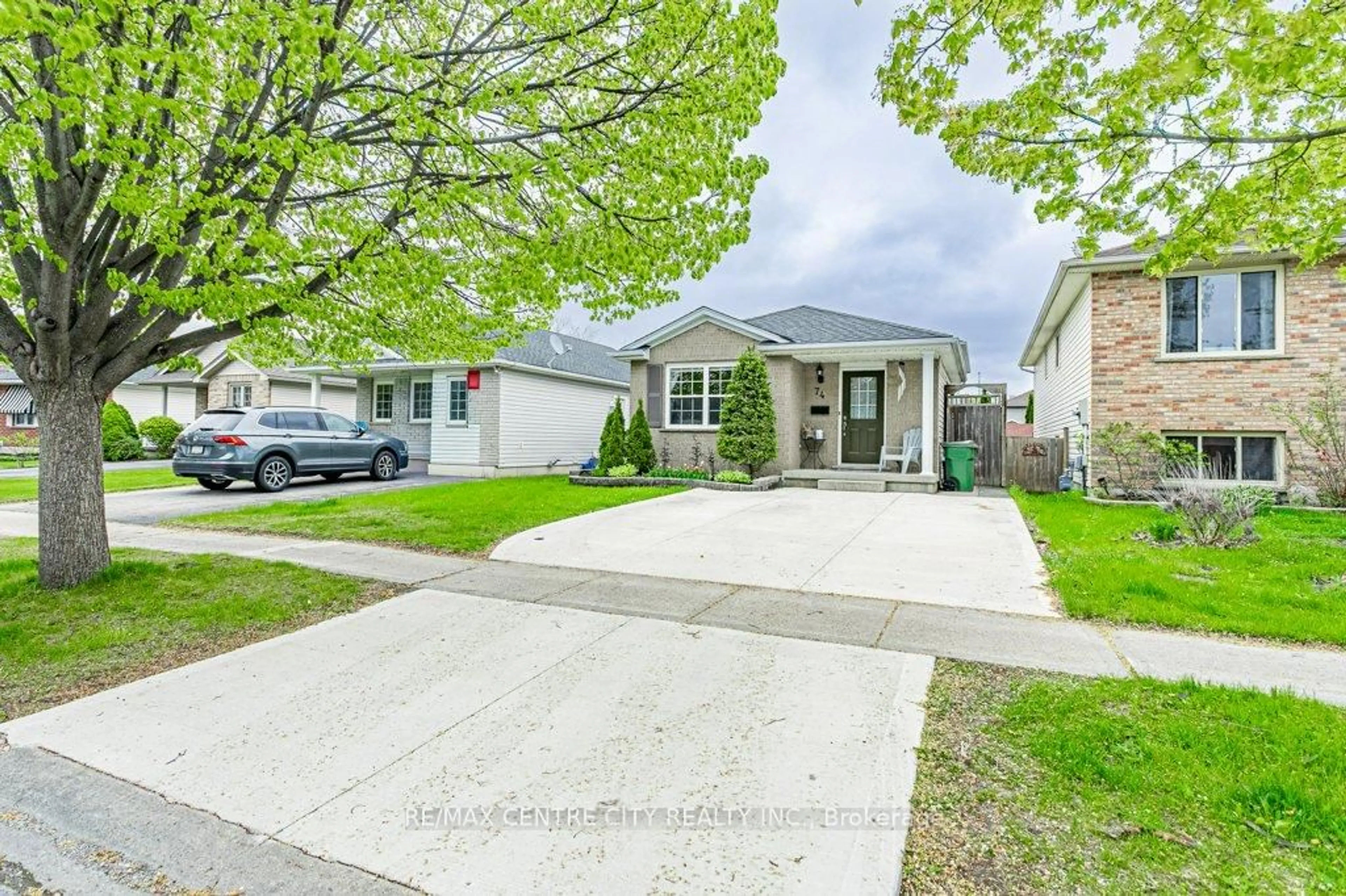 Unknown for 74 Juno Dr, St. Thomas Ontario N5R 6E9