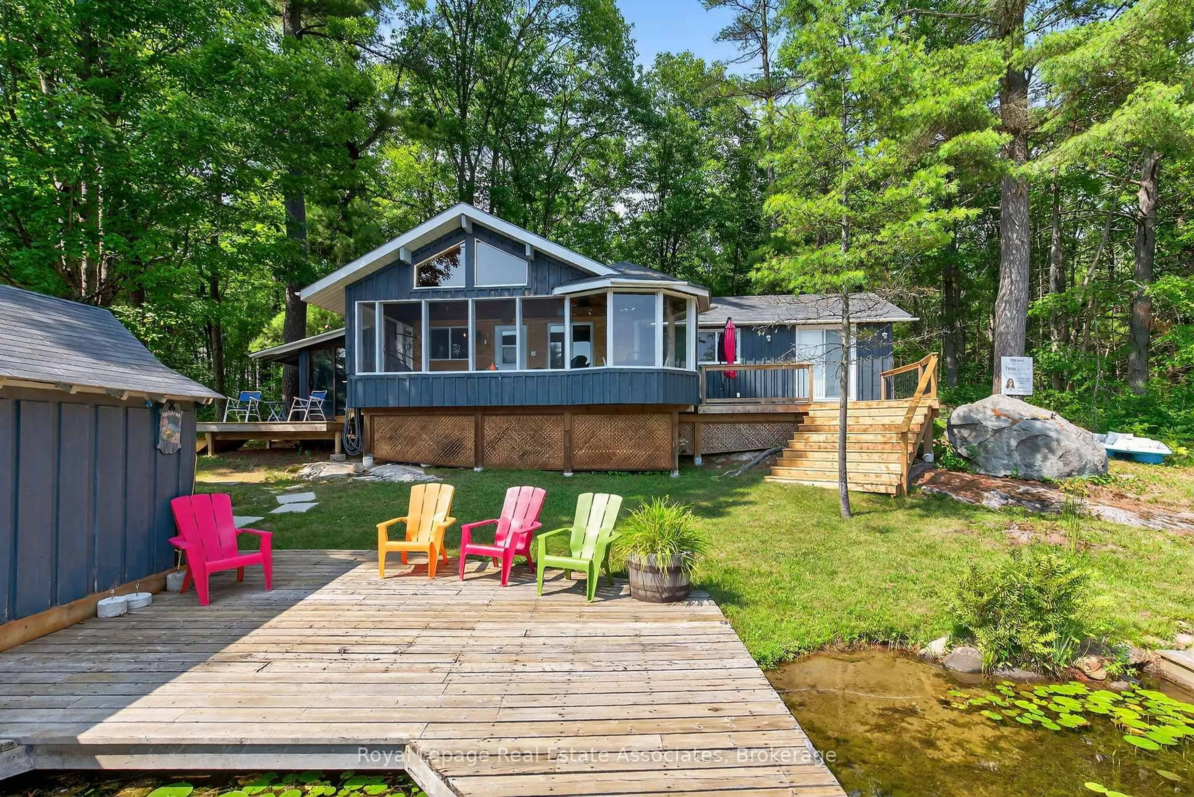 Patio, water/lake/river/ocean view for 7206 Severn River Shore, Georgian Bay Ontario P0C 1M0