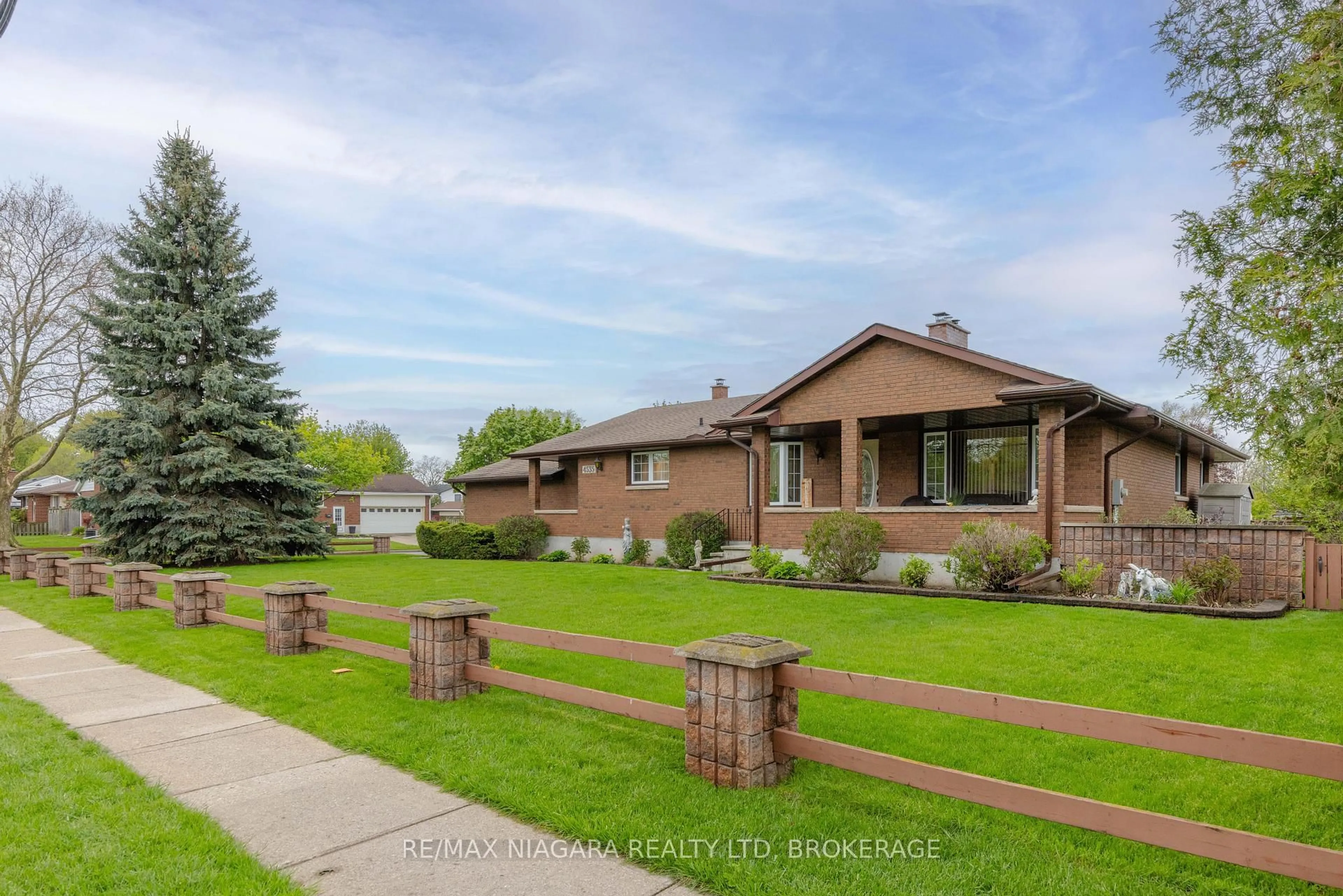 Unknown for 4535 Dorchester Rd, Niagara Falls Ontario L2E 6N5