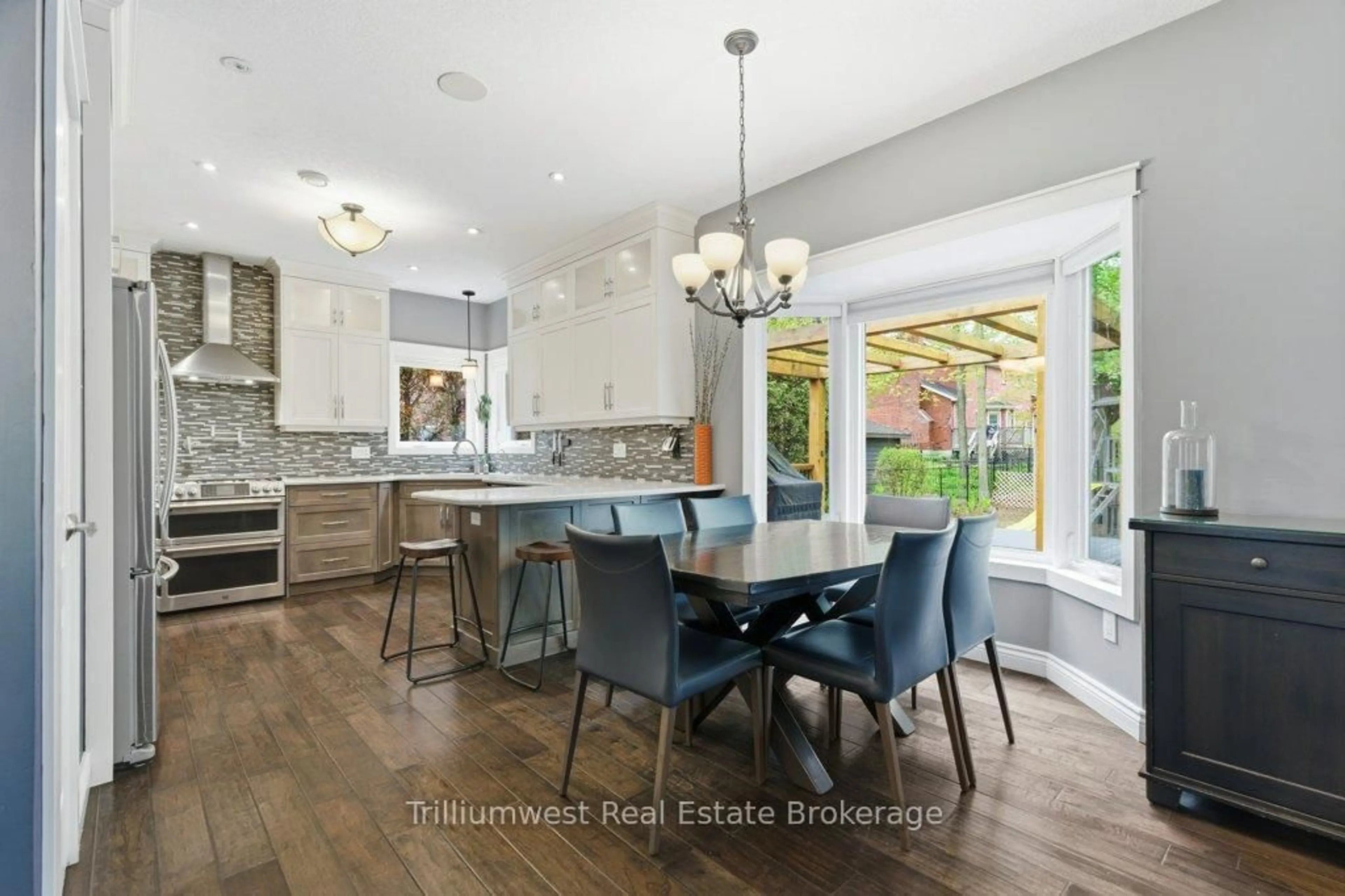 Open concept kitchen, ceramic/tile floor for 242 Cheltonwood Cres, Waterloo Ontario N2V 1X9