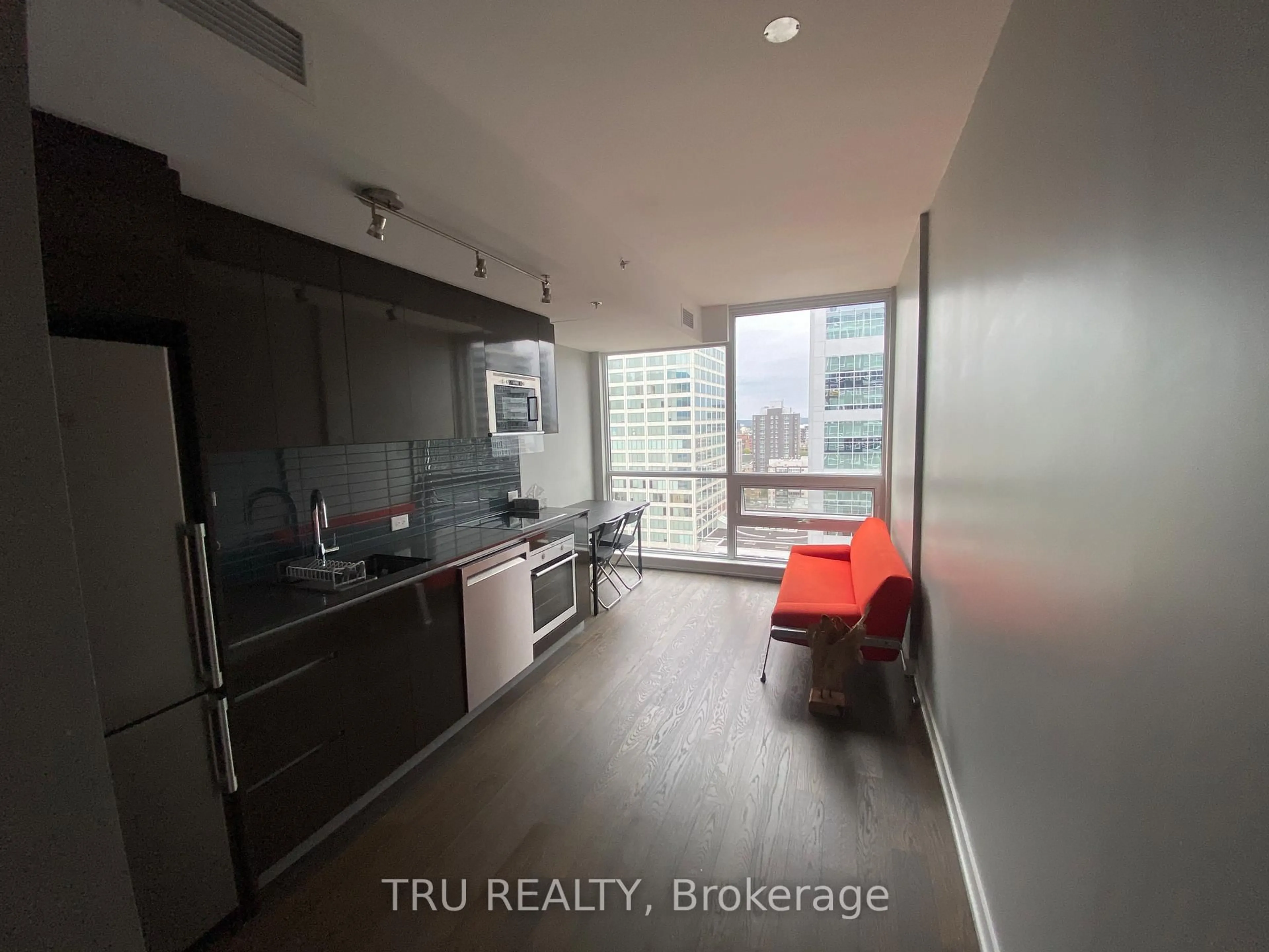 A pic of a room for 199 Slater St #1605, Ottawa Ontario K1P 0C8