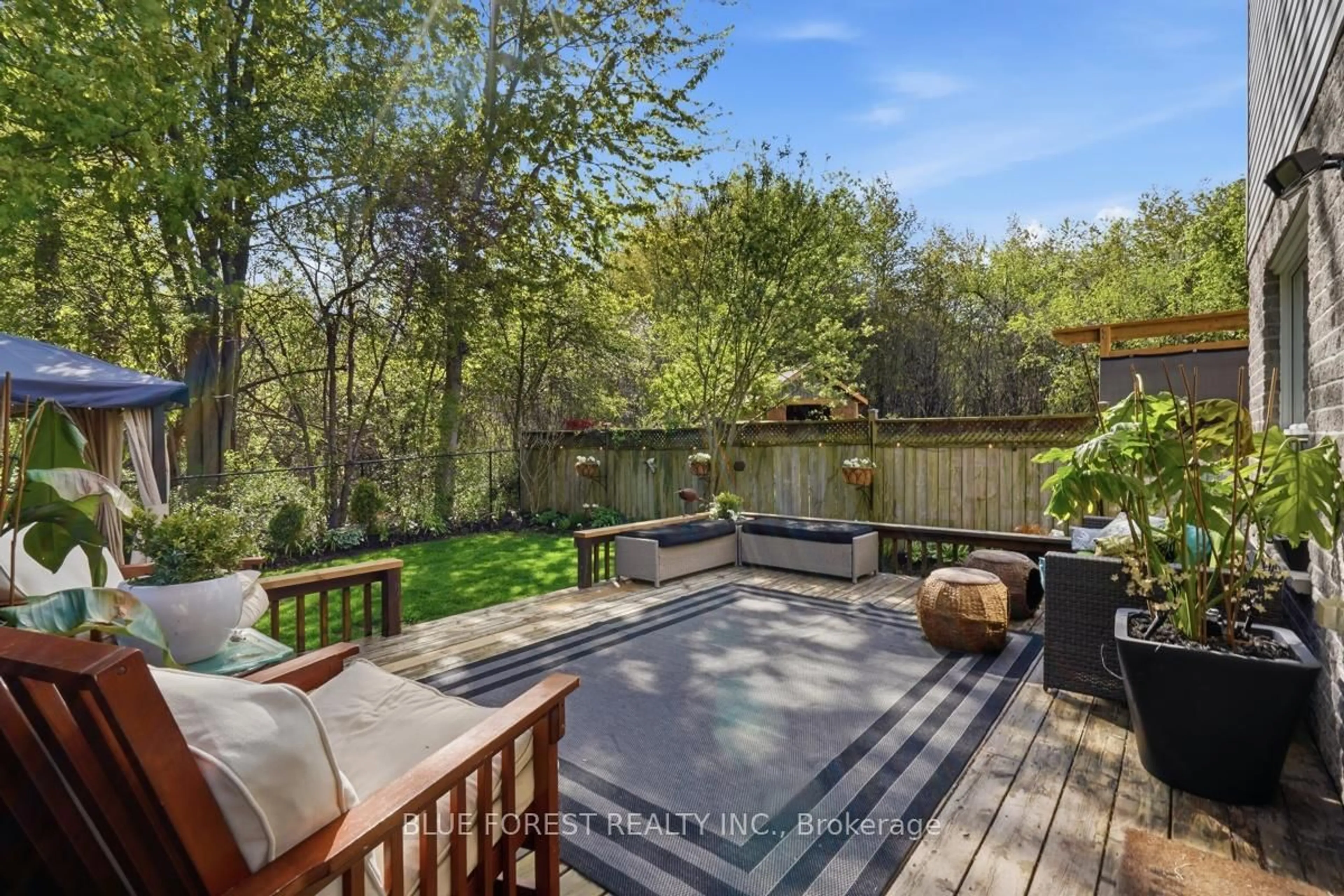 Patio, unknown for 1308 Elson Rd, London North Ontario N6G 5R2